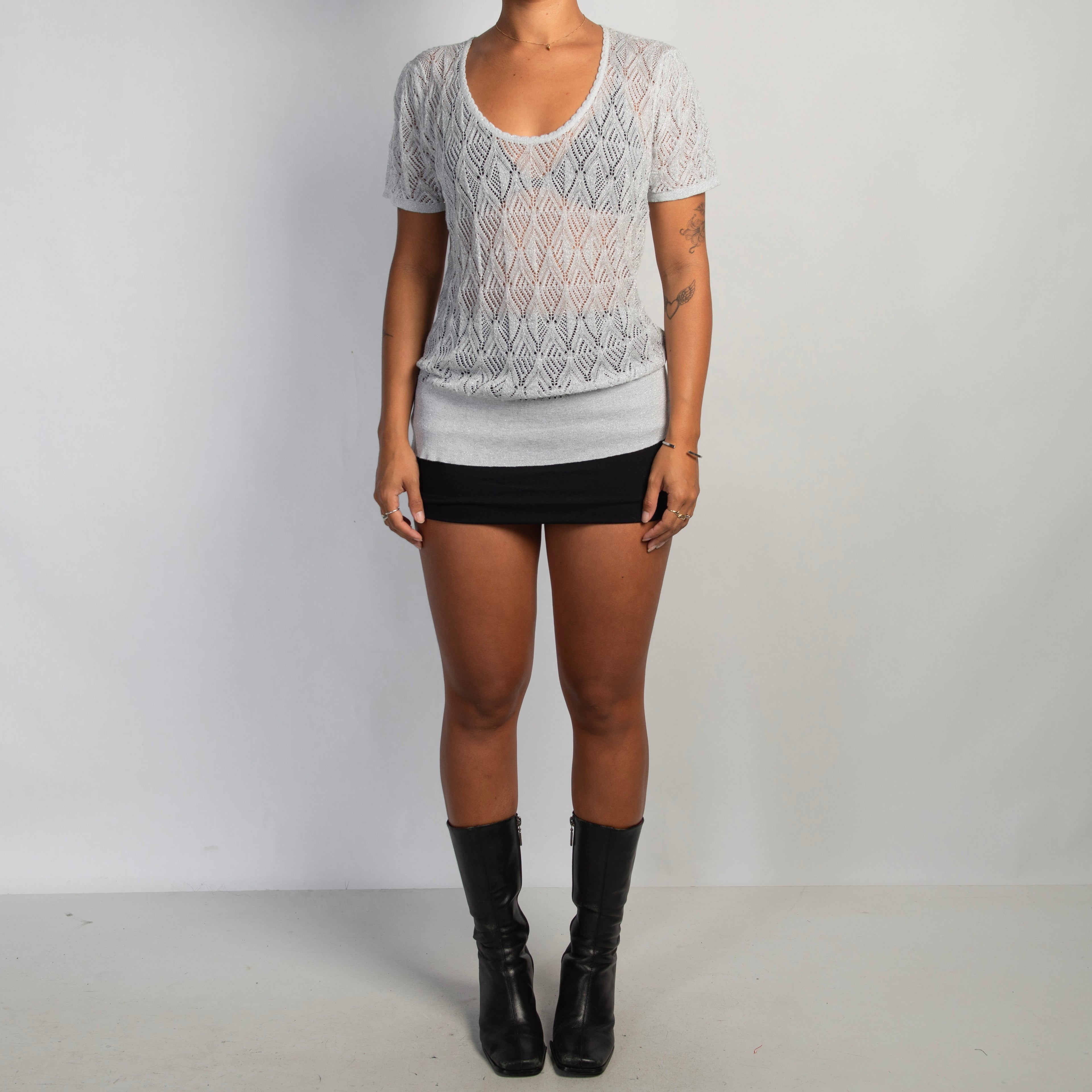 SILVER KNIT TOP