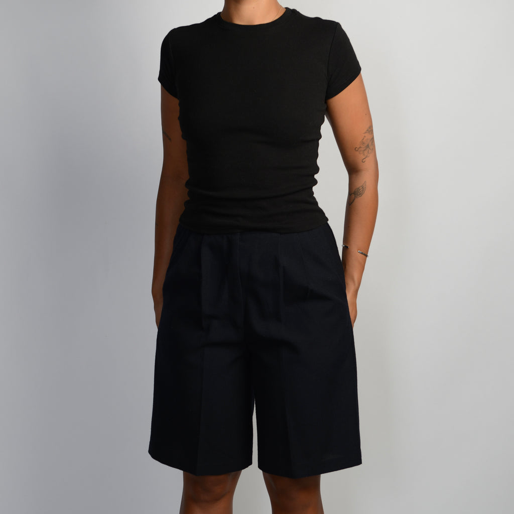 BLACK LONGLINE SHORTS