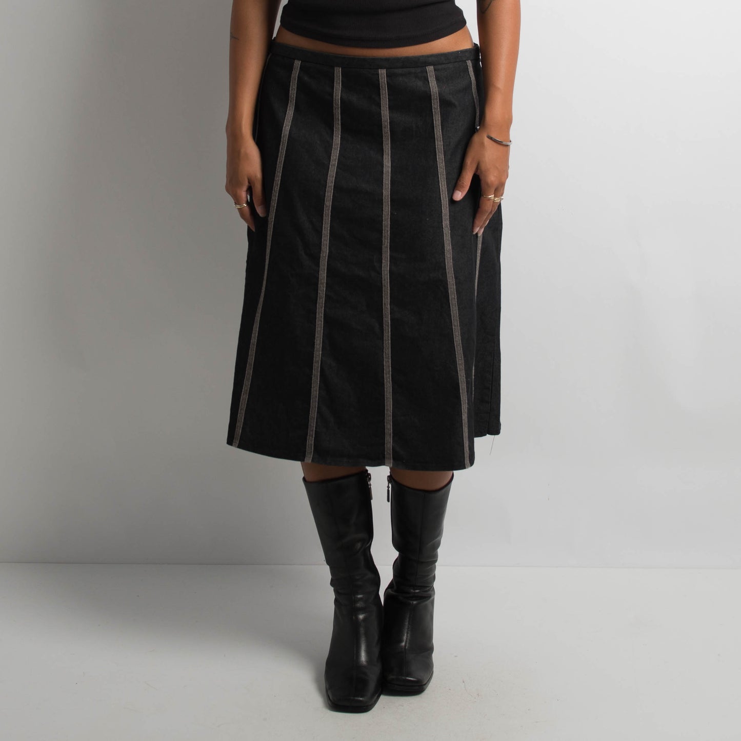 CHARCOAL MIDI SKIRT