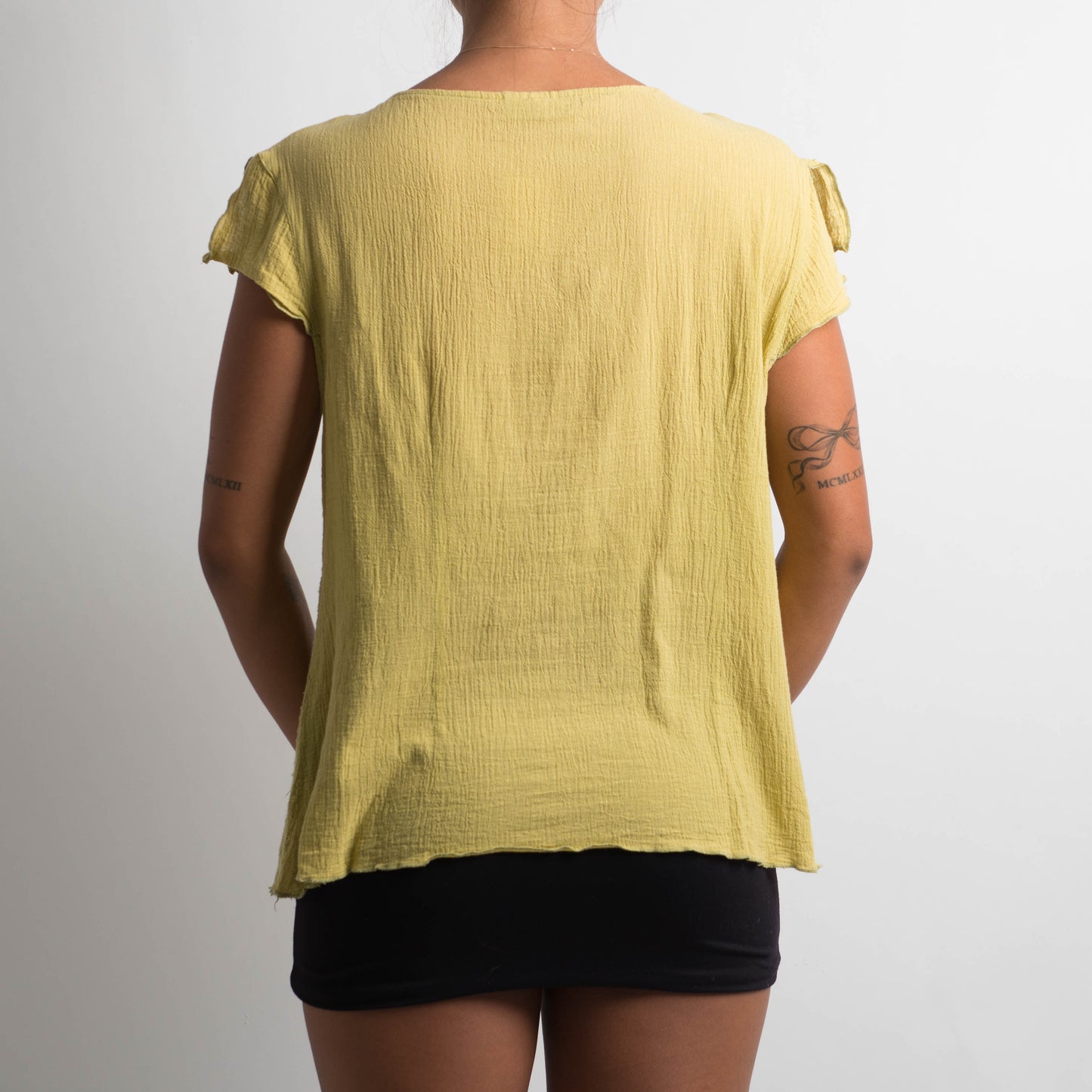 TEXTURED SHORT SLEEVE TOP