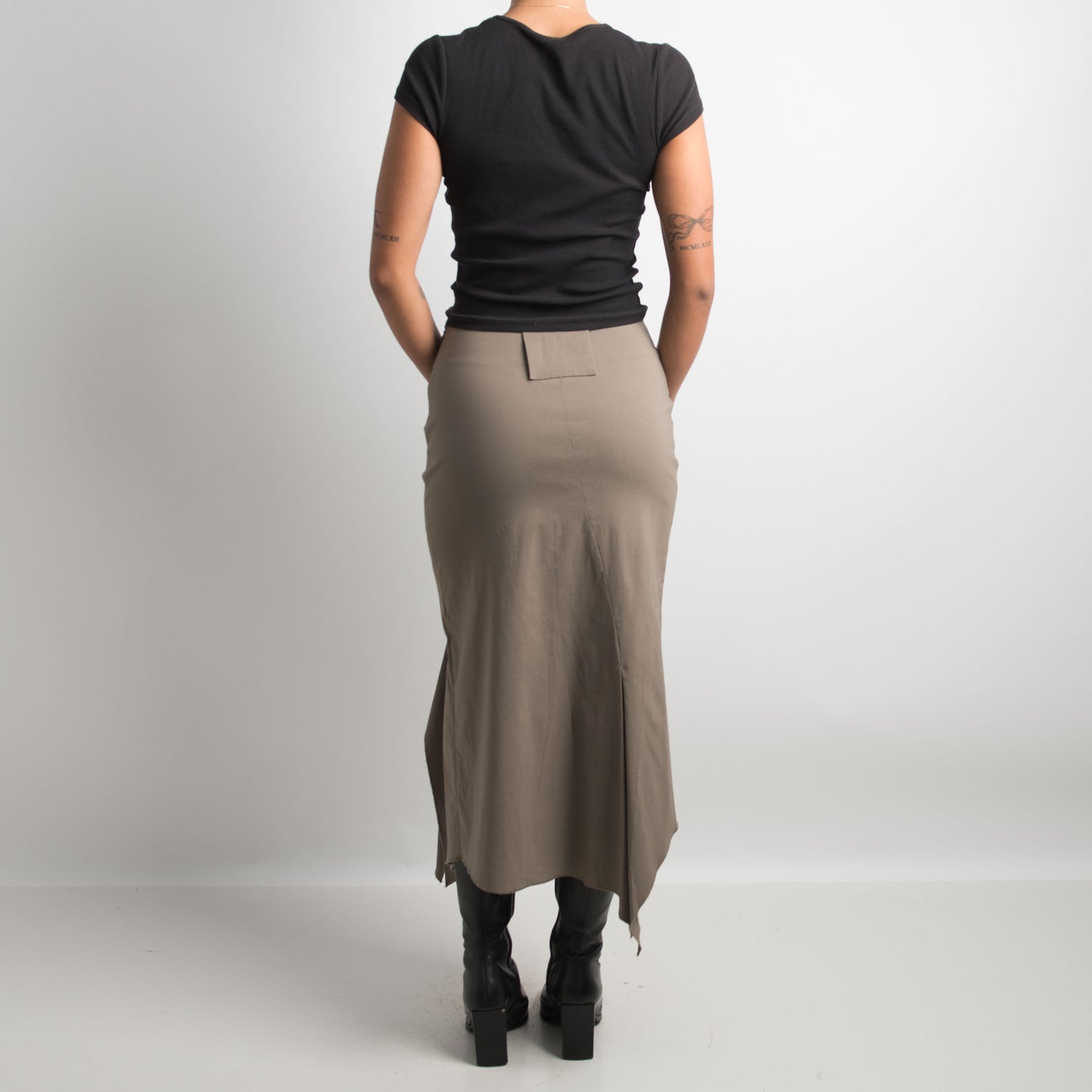 ASYMMETRIC LONGLINE SKIRT