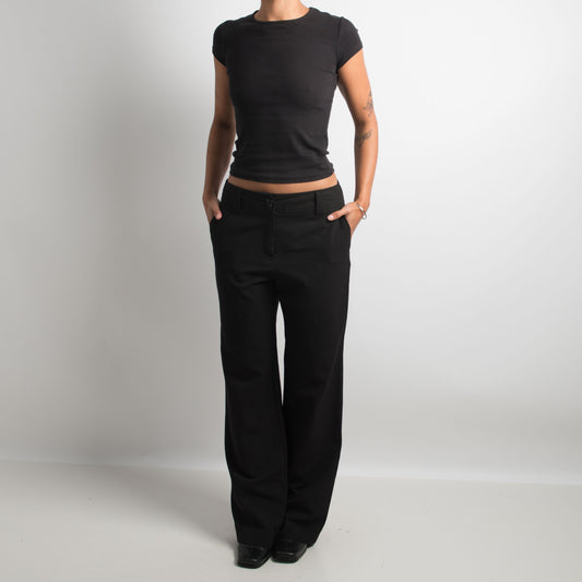 PANTALON NOIR CLASSIQUE