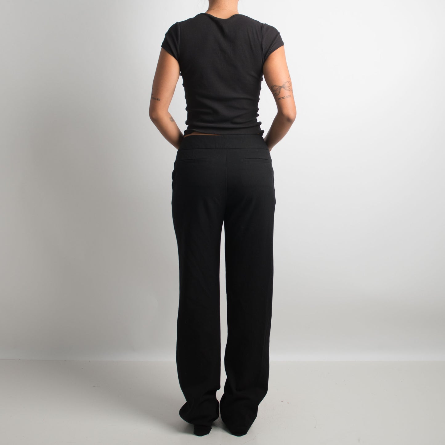 PANTALON NOIR CLASSIQUE