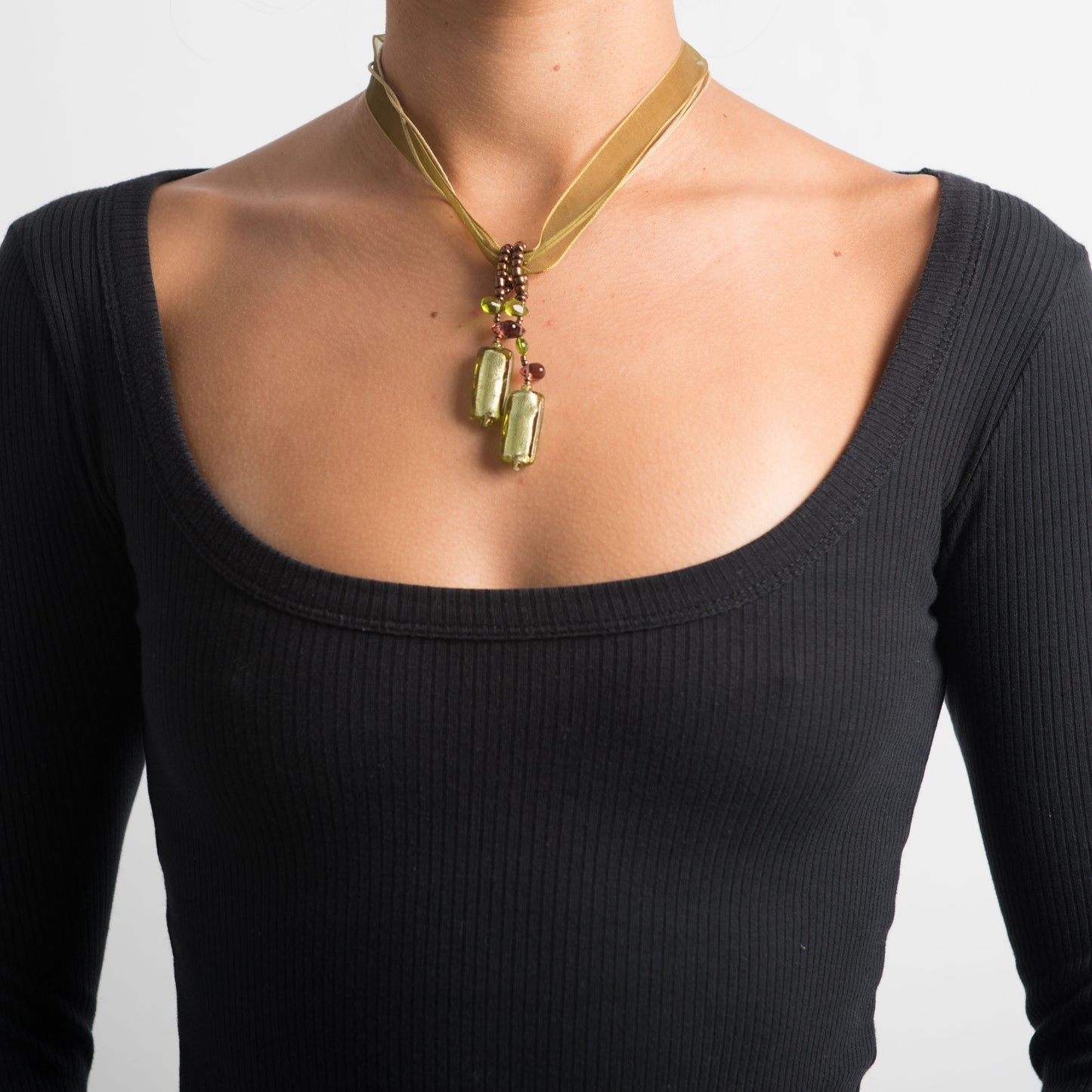 GREEN RIBBON NECKLACE