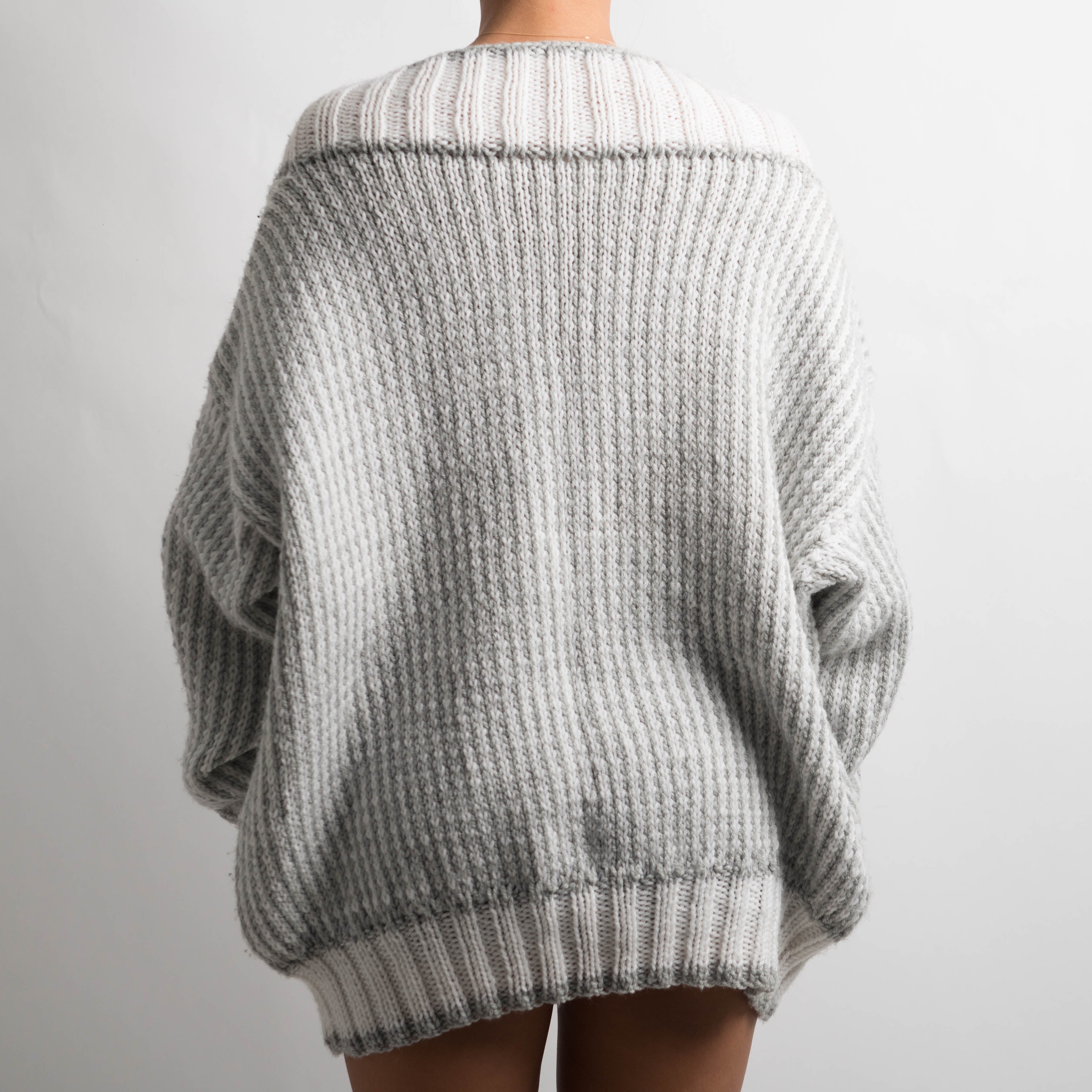 GREY CABLE KNIT SWEATER