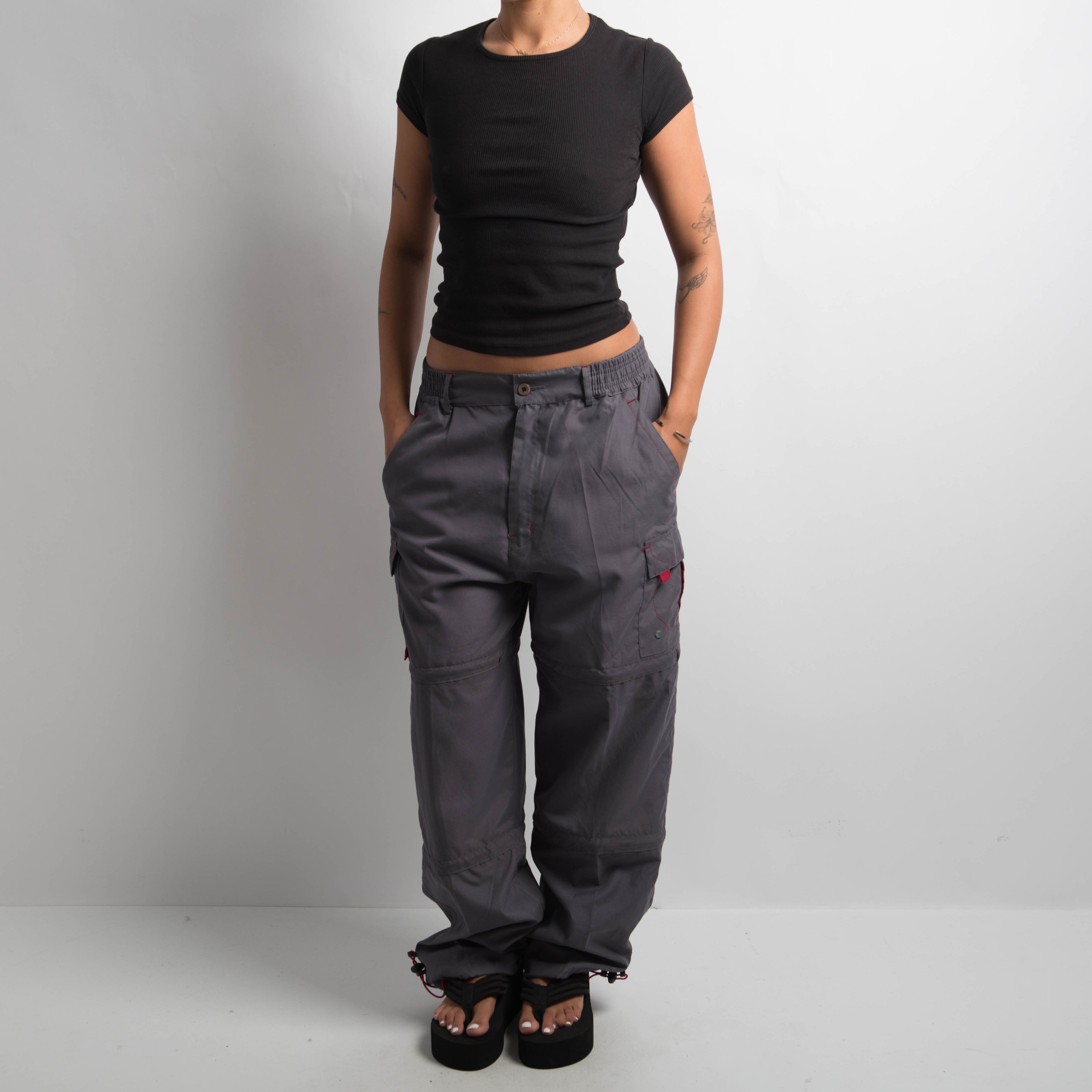 RED ACCENT CARGO PANTS