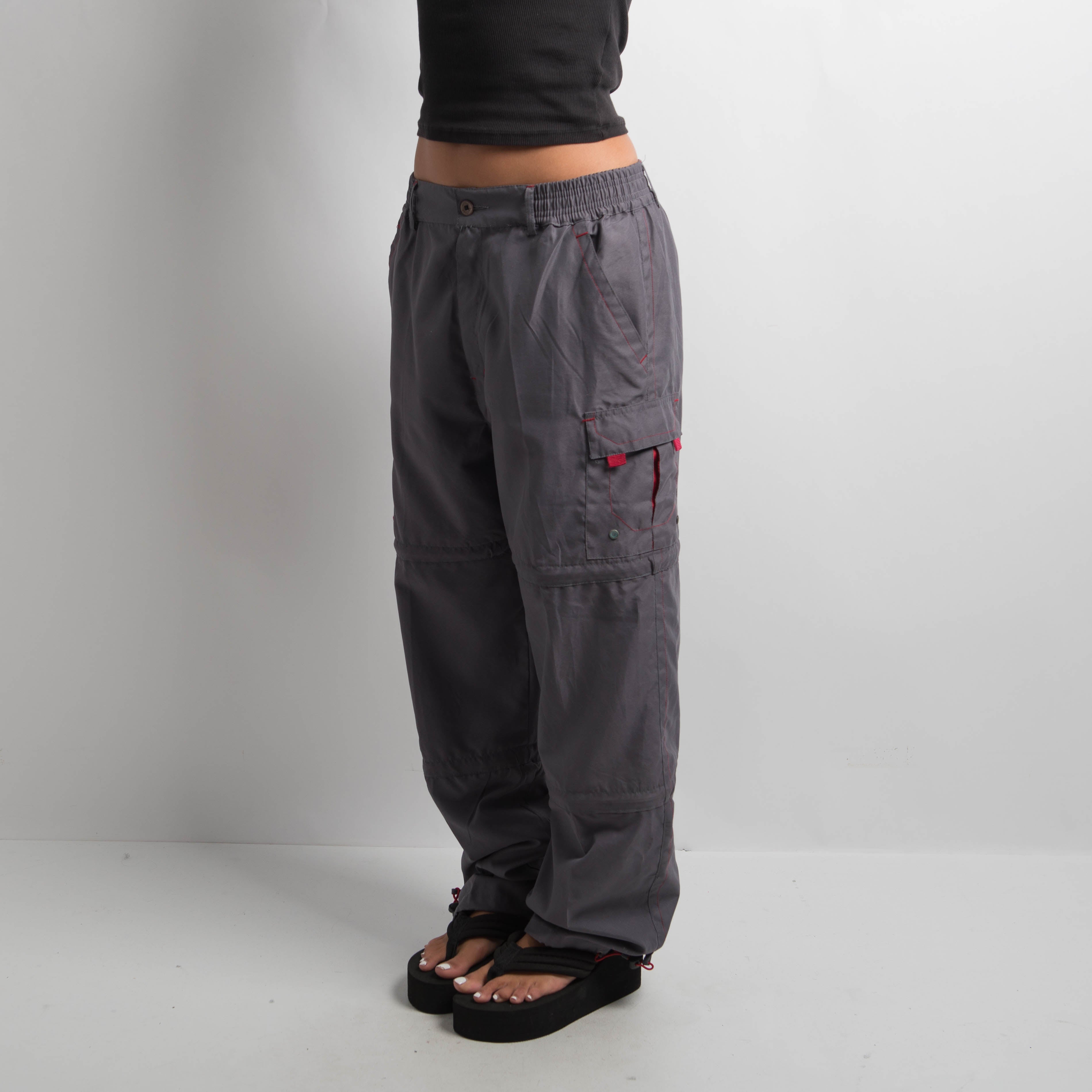 RED ACCENT CARGO PANTS