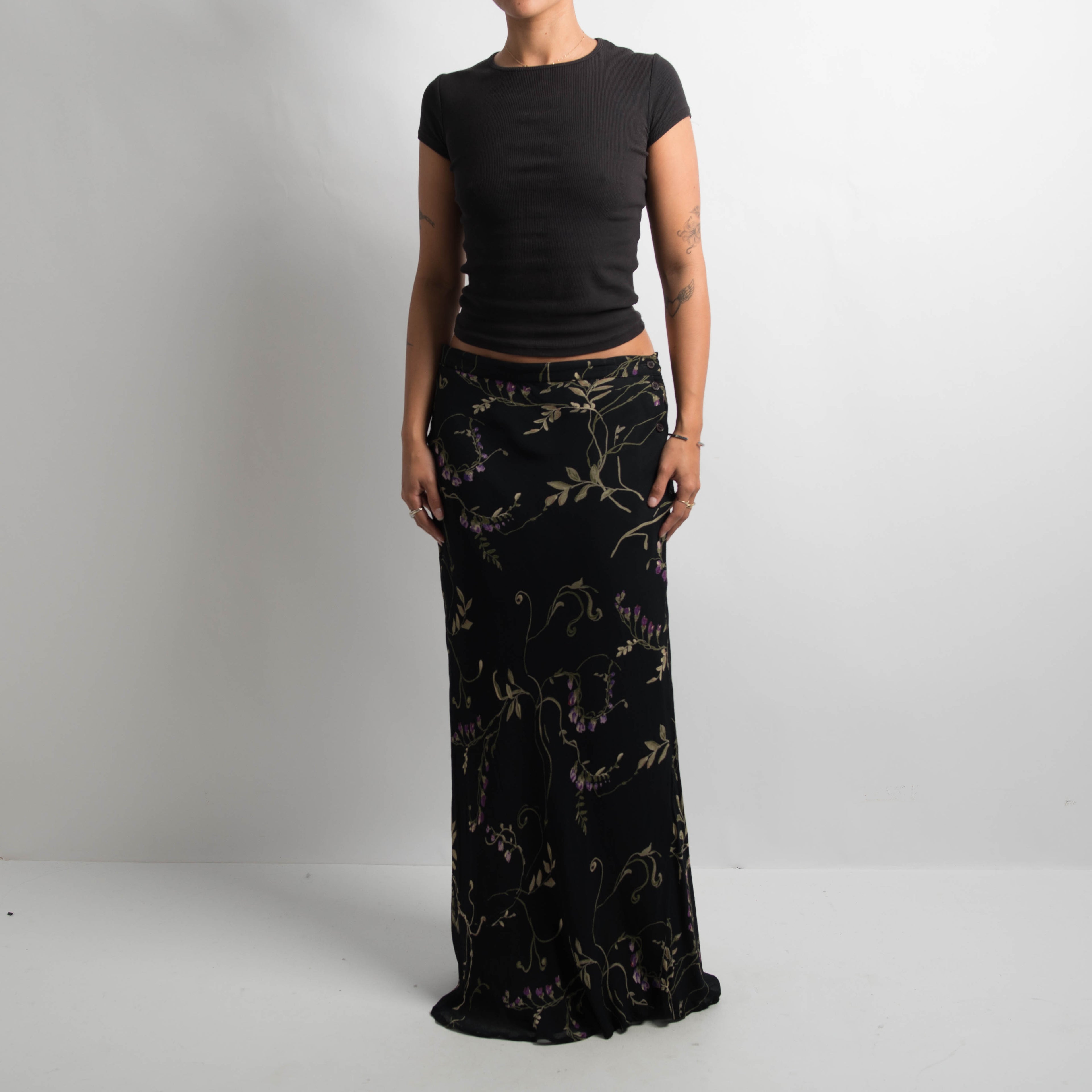BLACK FLORAL MAXI SKIRT