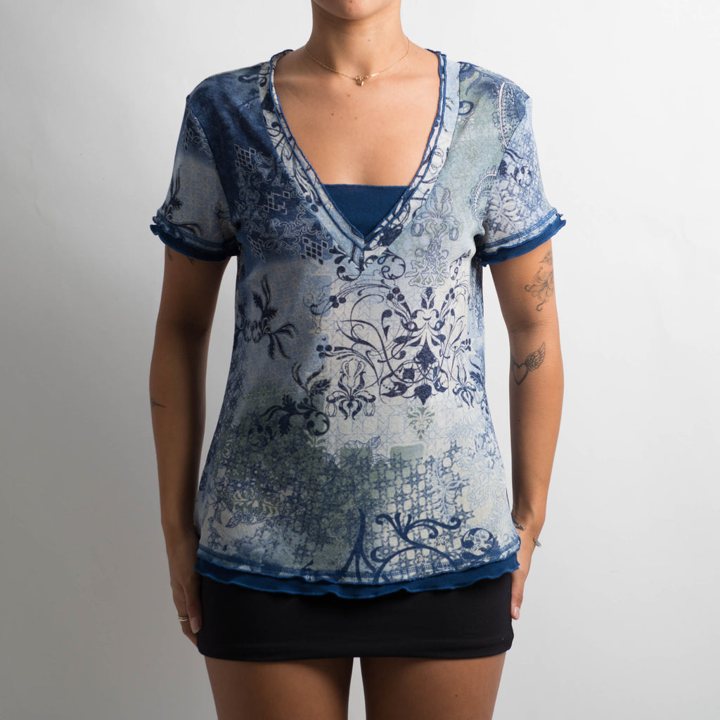 NAVY MESH PATTERN TOP