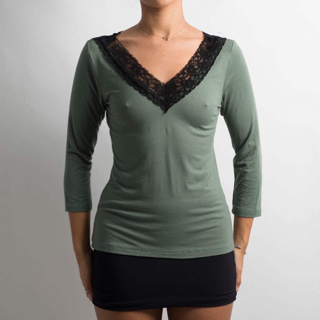 LACE TRIM 3/4 SLEEVE TOP