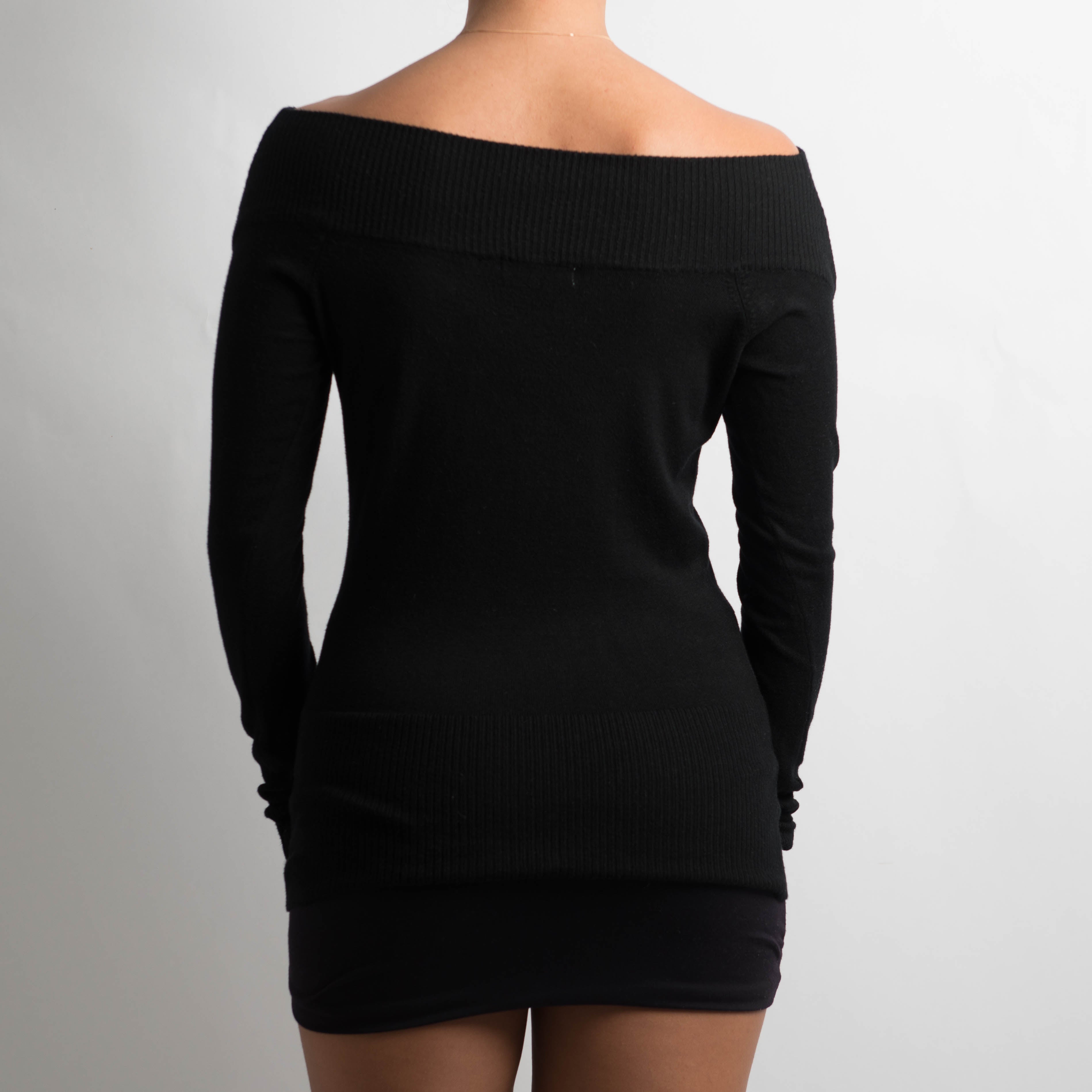 BLACK KNIT LONG SLEEVE TOP