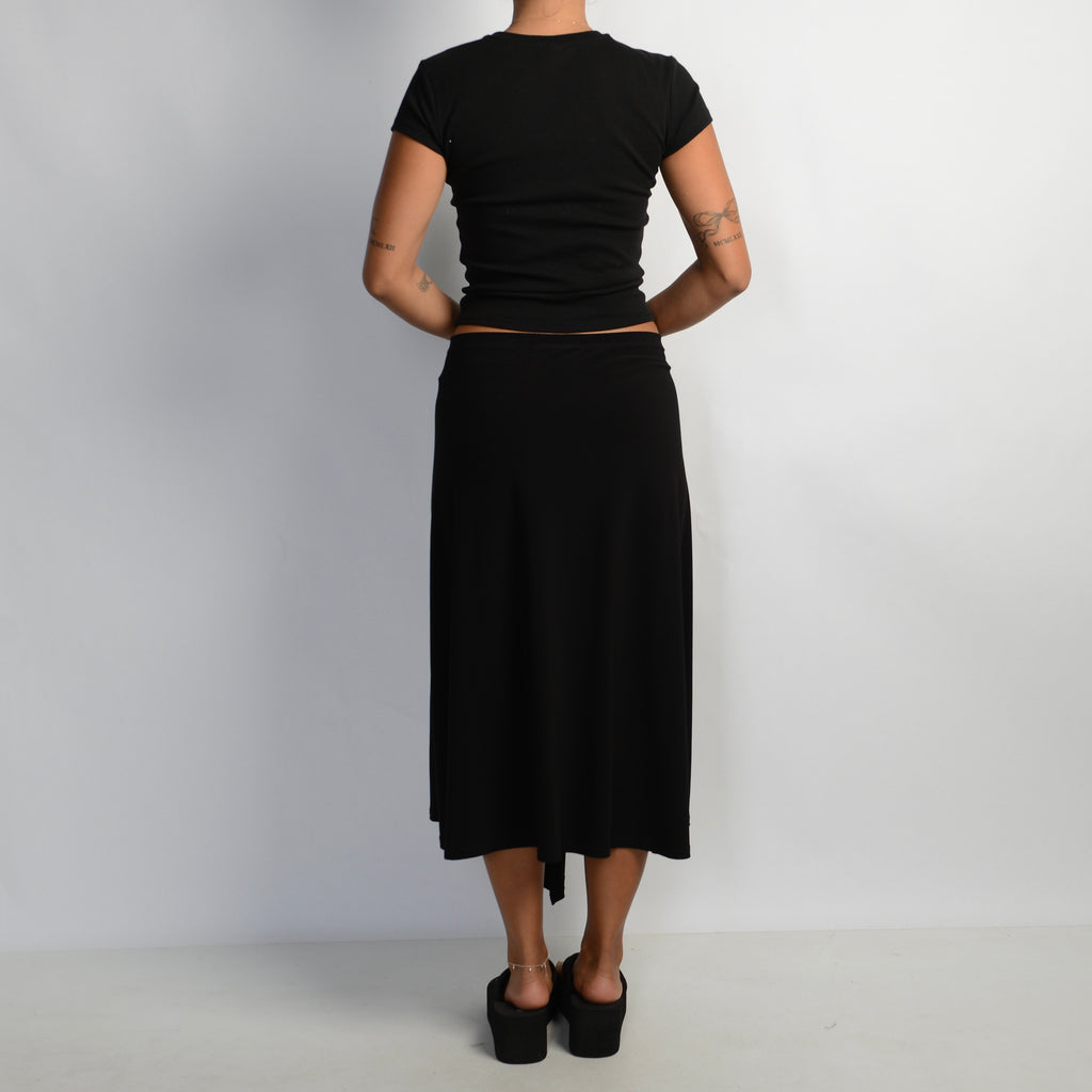 BLACK LONGLINE SKIRT
