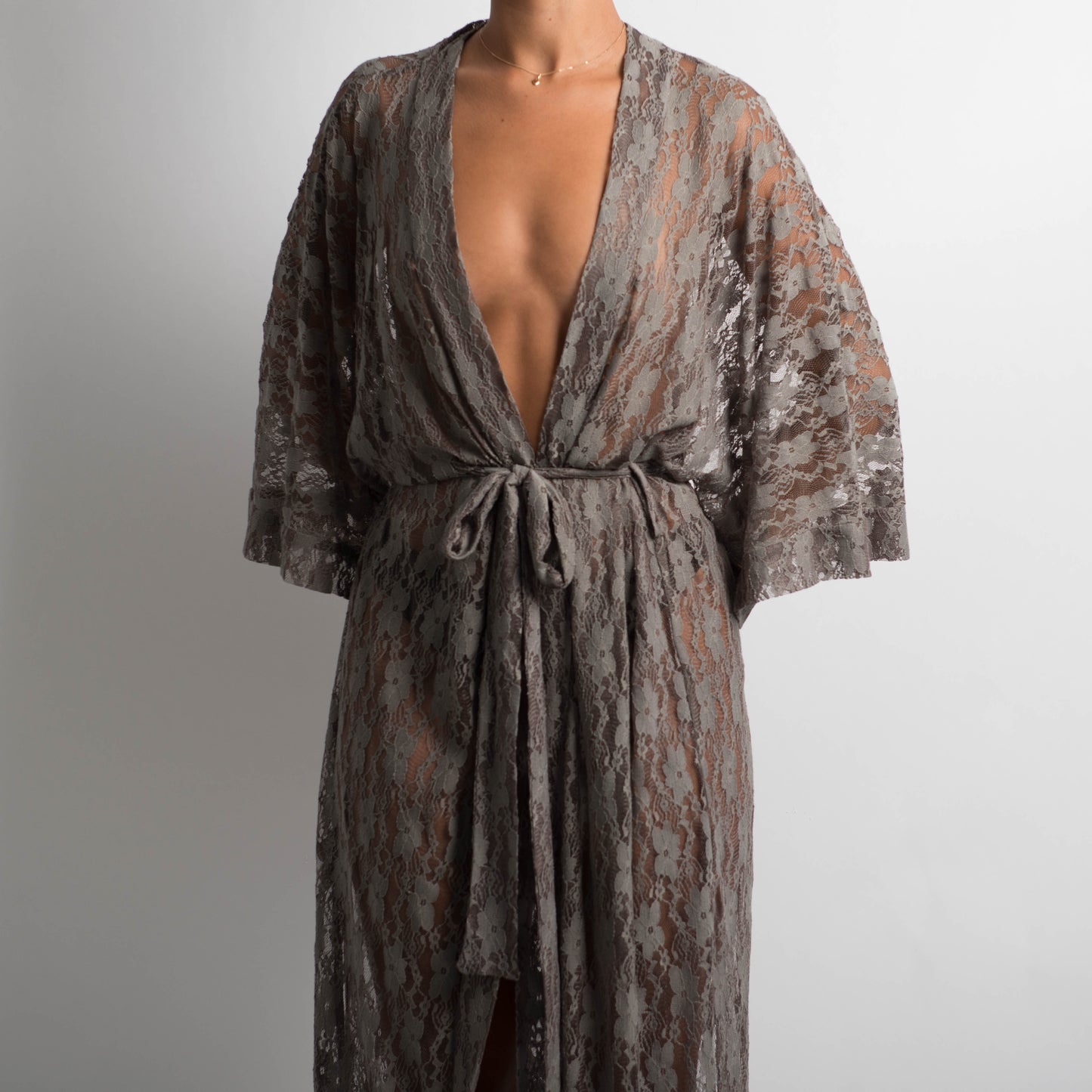 GREY STRETCH LACE ROBE