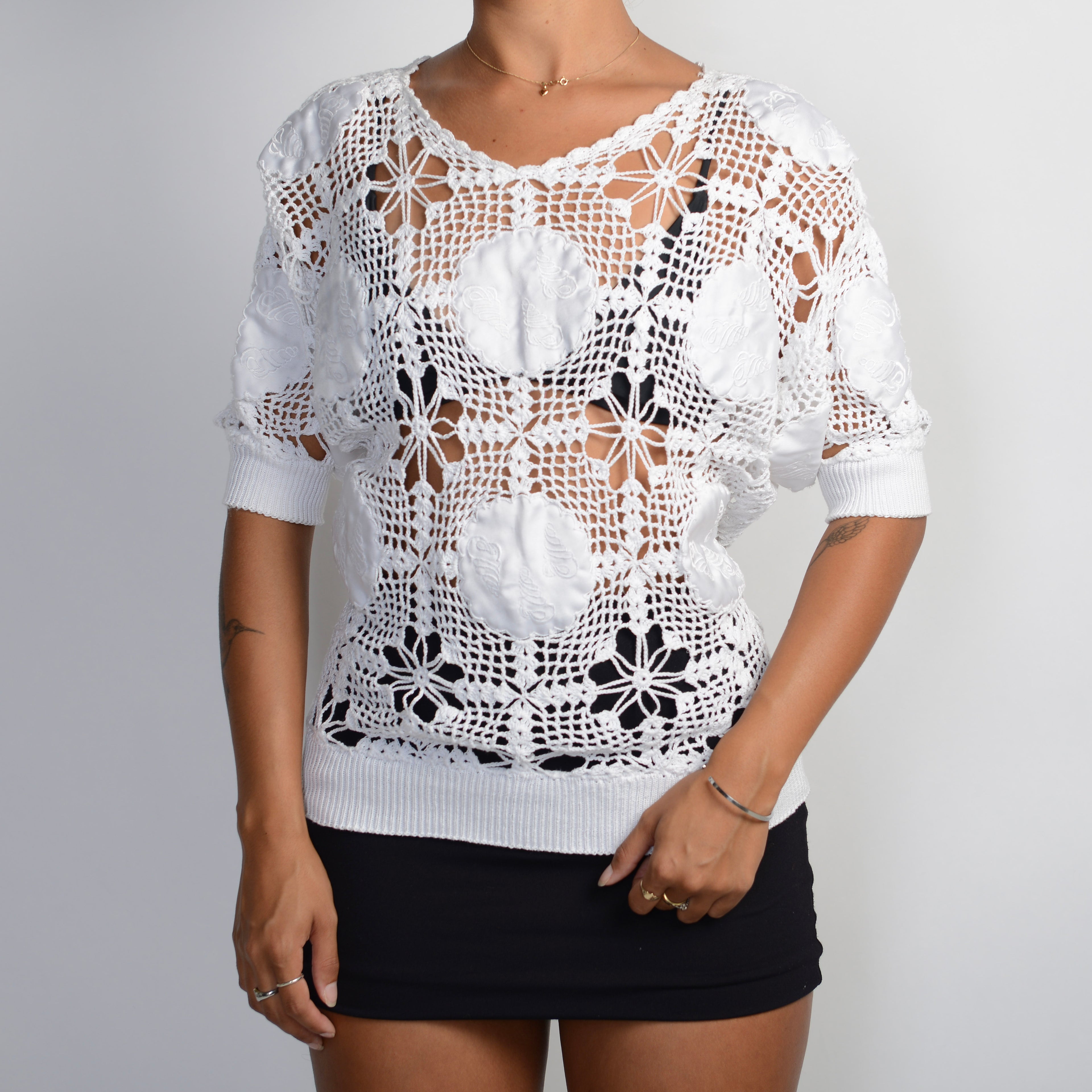 WHITE CROCHET KNIT TOP