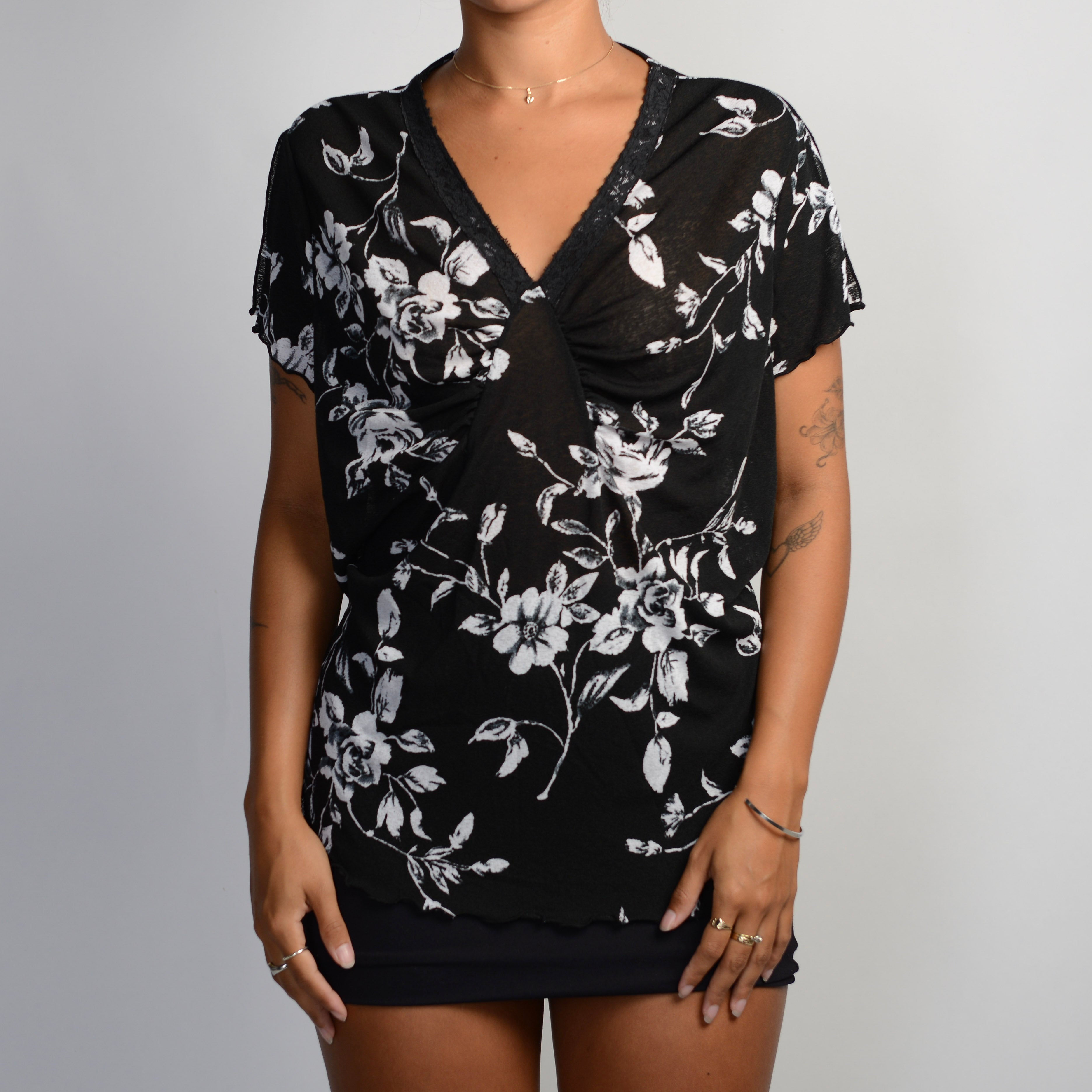B&W FLORAL MESH TOP