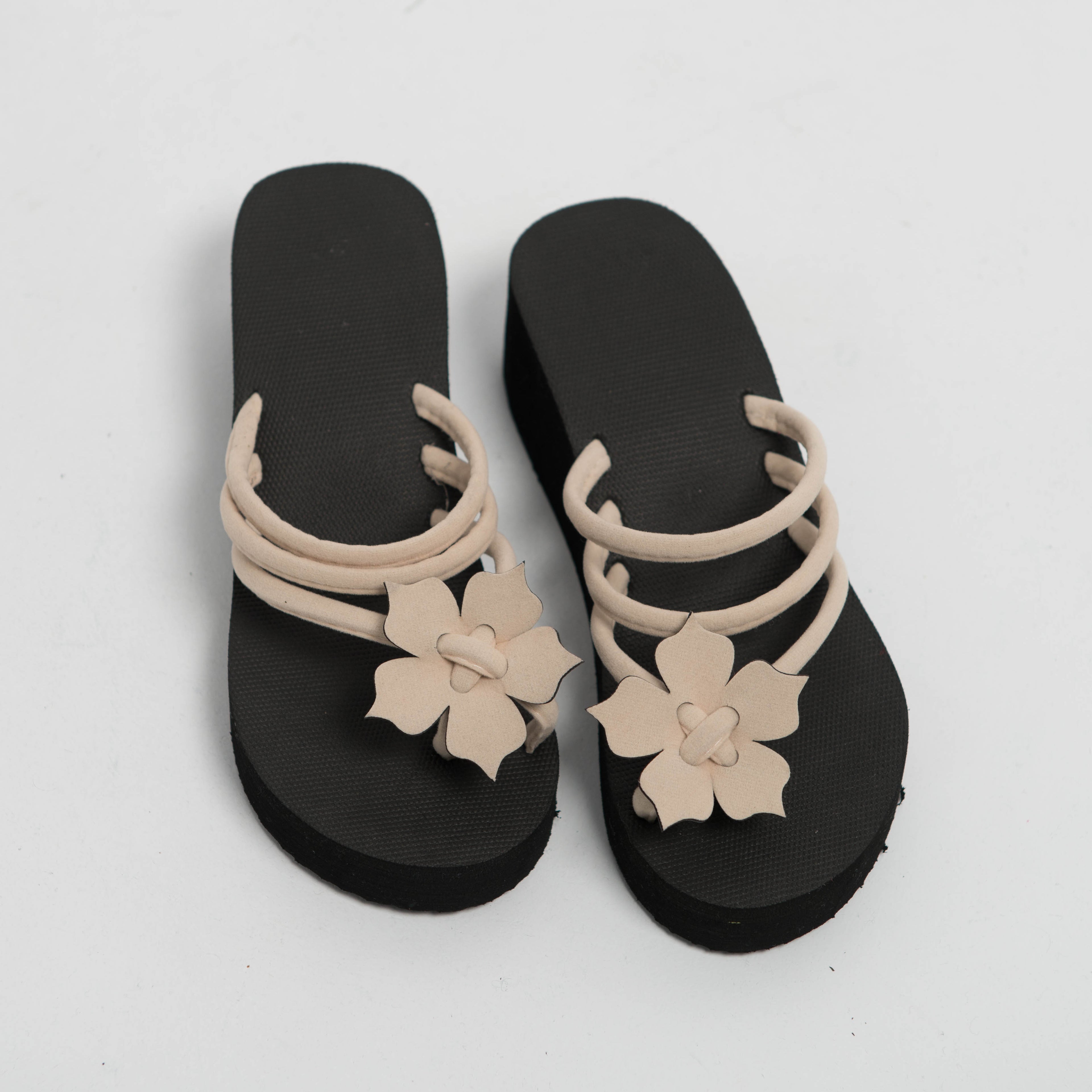 STRAPPY PLATFORM SANDALS