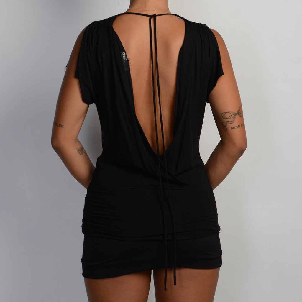 BLACK PLUNGE TOP