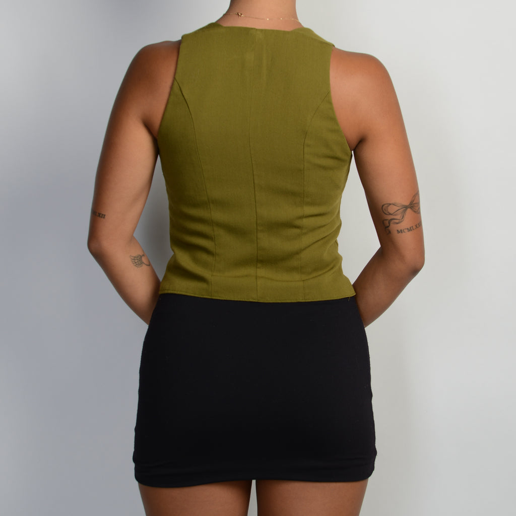 GREEN BUTTON TOP