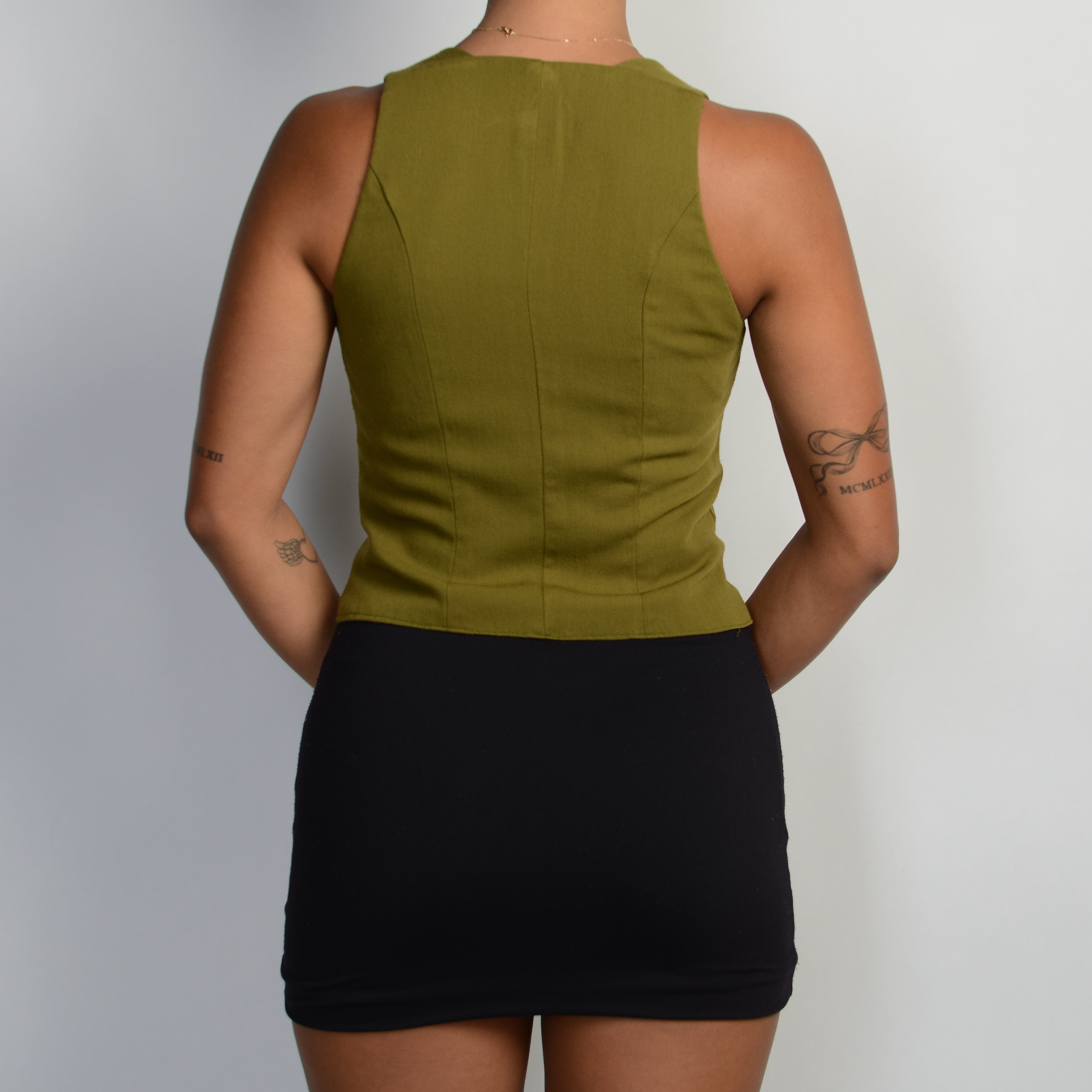 GREEN BUTTON TOP
