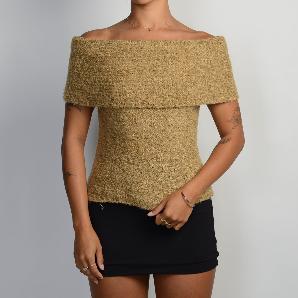 TAN KNIT SLEEVELESS TOP
