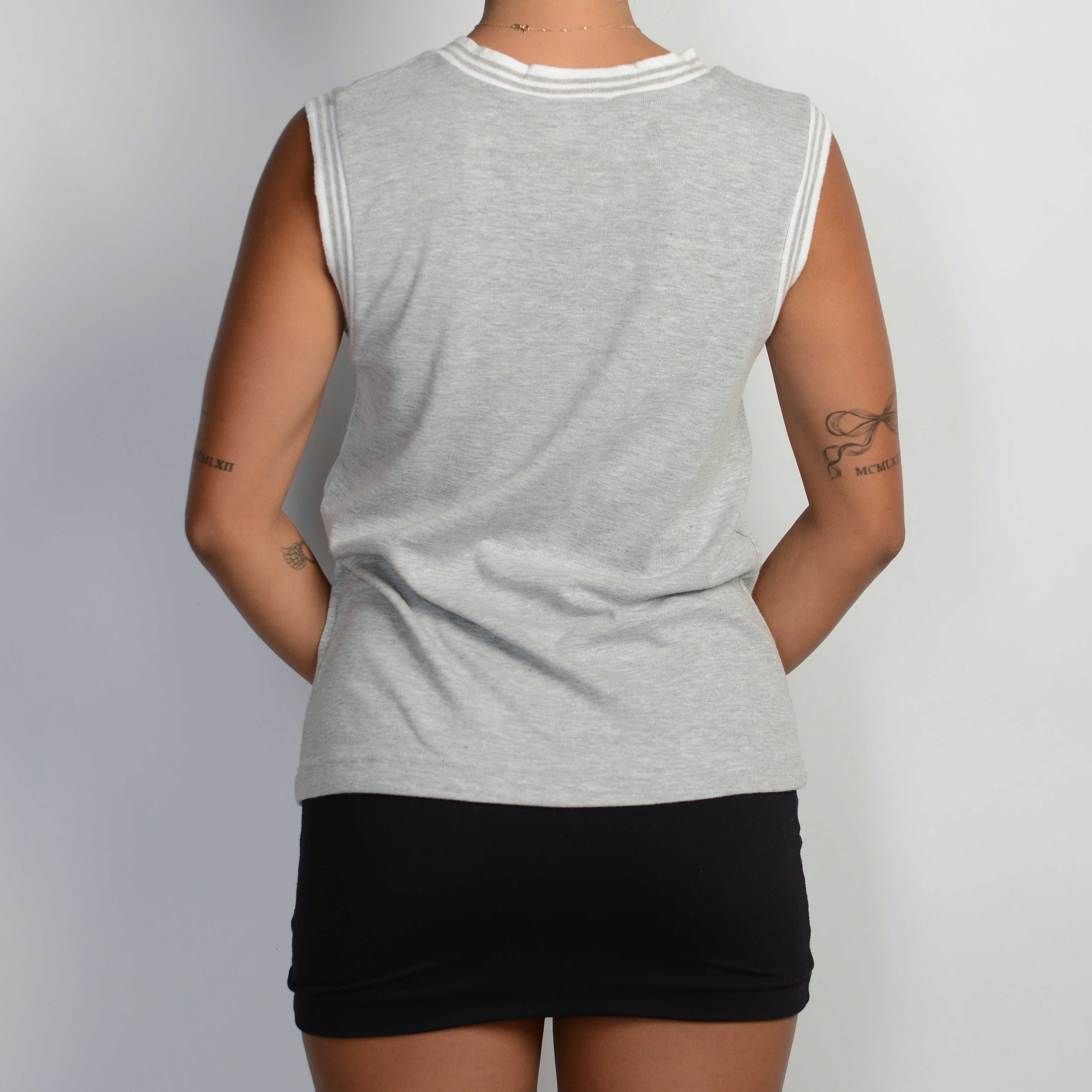 GREY SLEEVELESS TOP