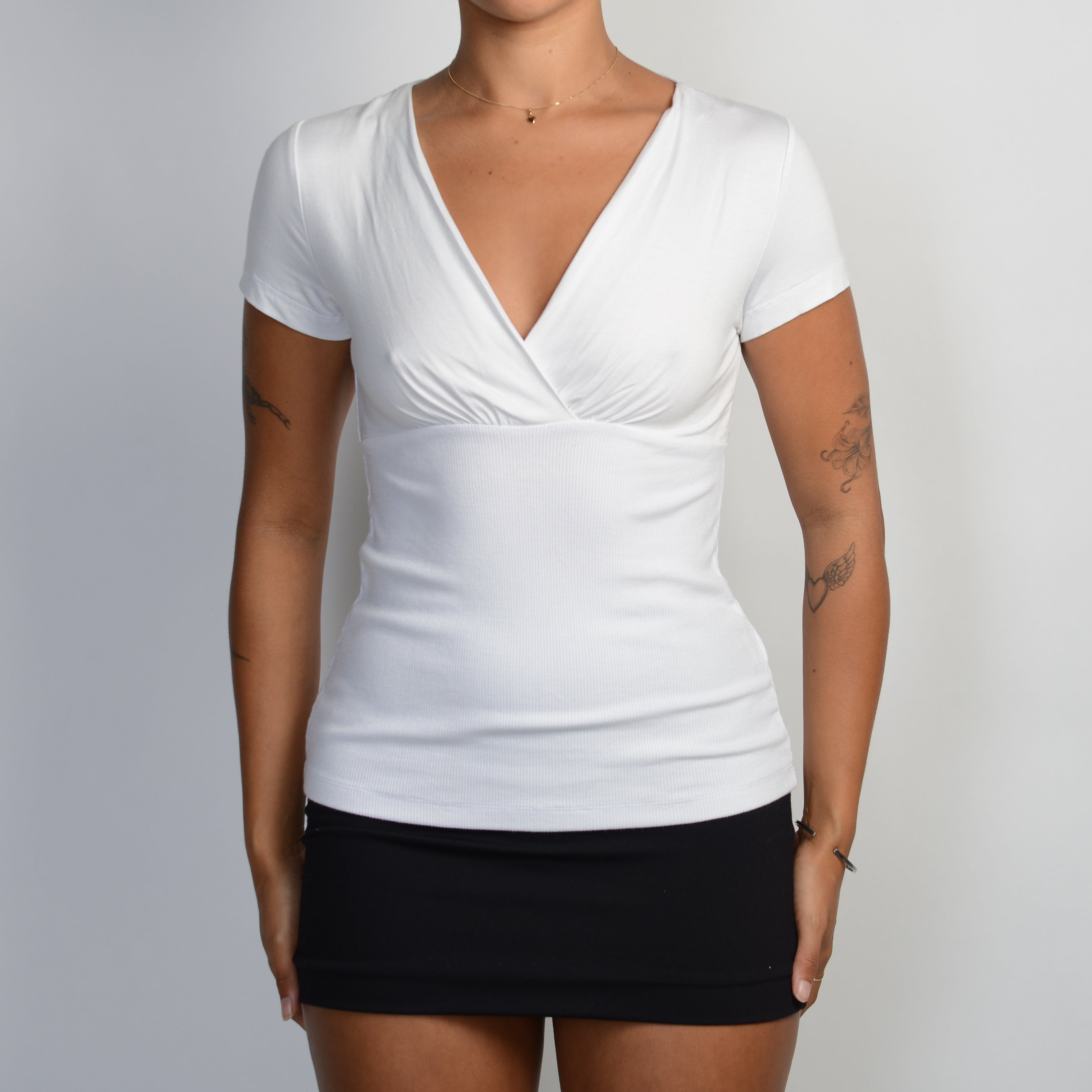 WHITE STRETCH RIB TOP