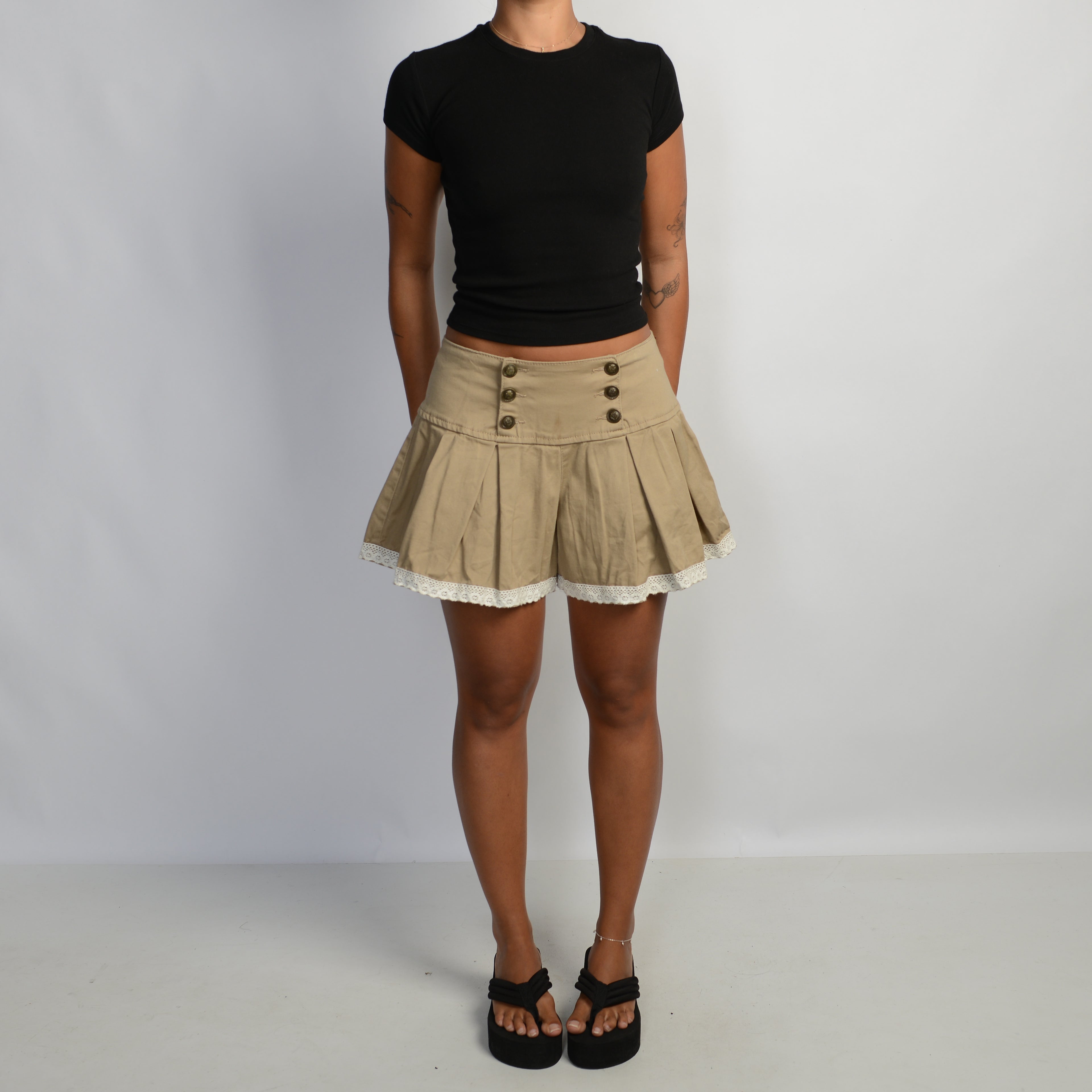 TAN PLEATED SHORTS
