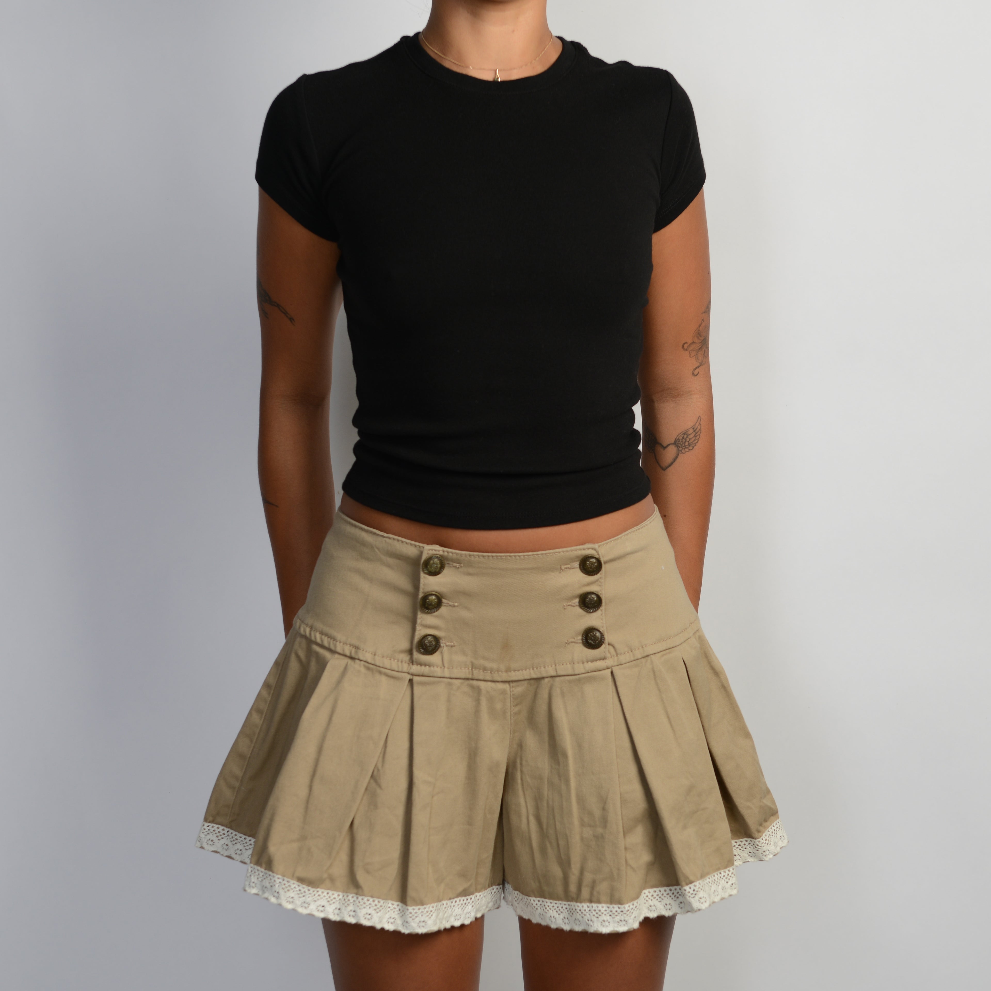 TAN PLEATED SHORTS