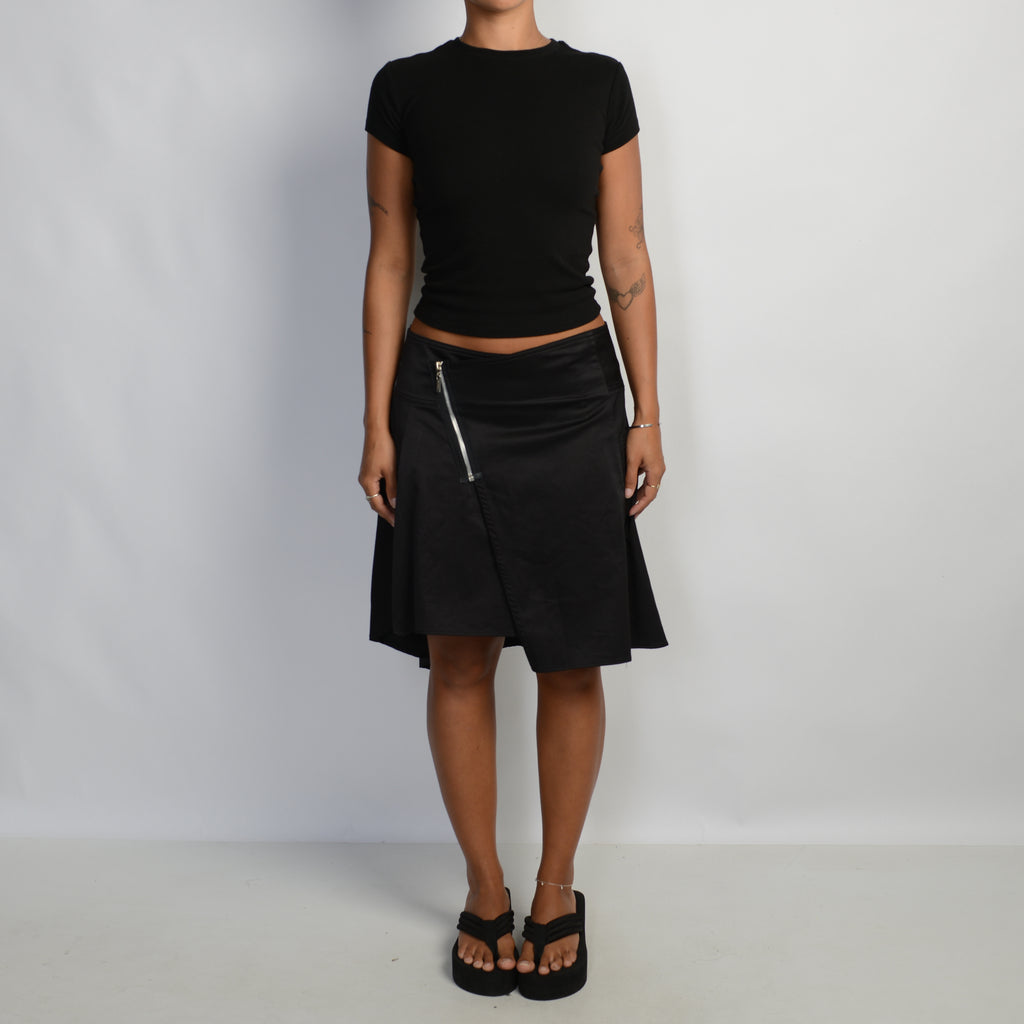 BLACK ASYMMETRIC SKIRT