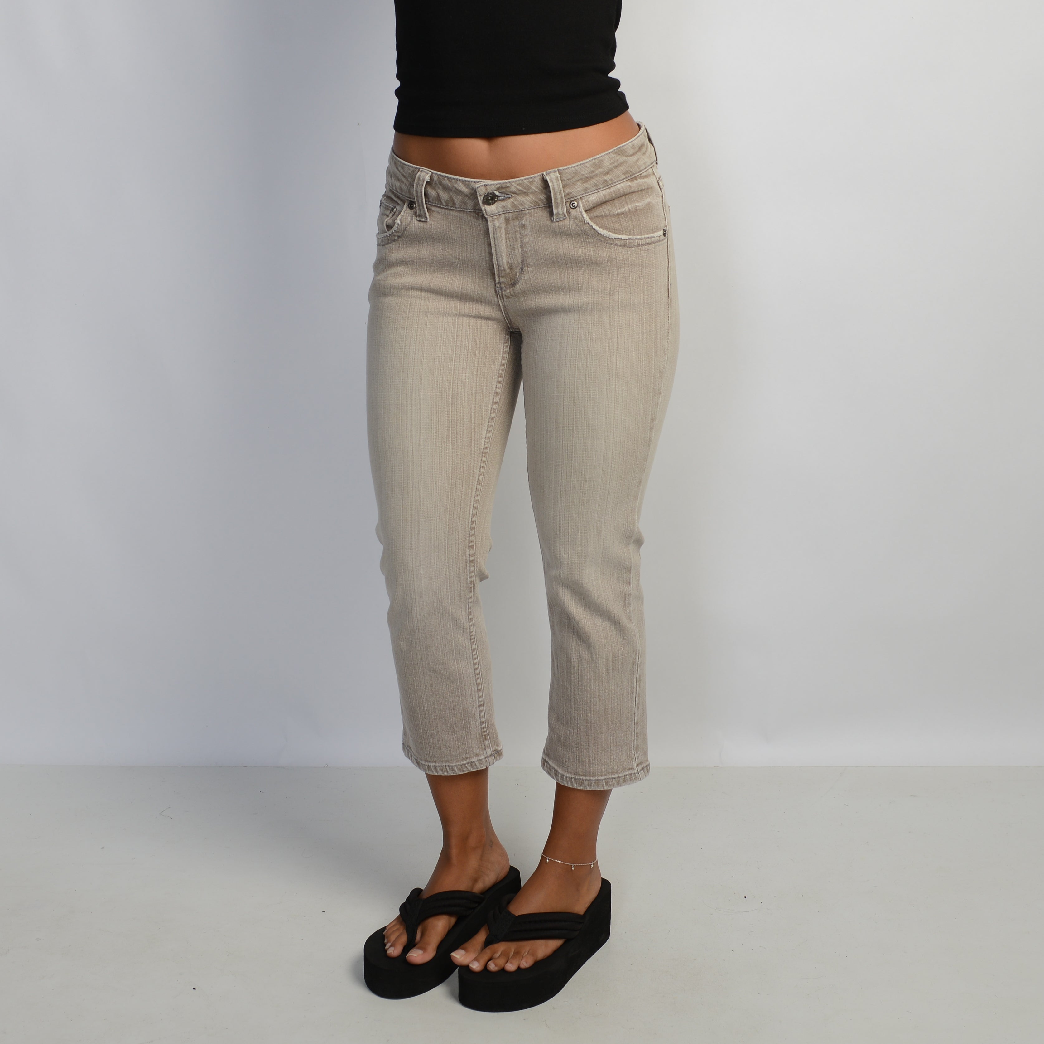 BEIGE DENIM CAPRI JEANS