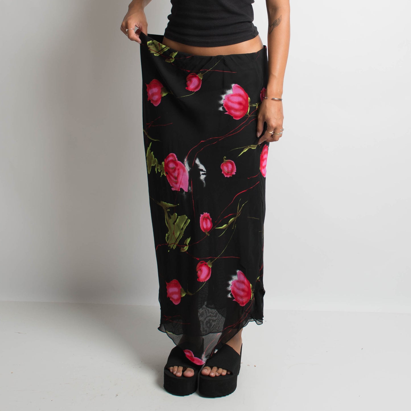 BLACK FLORAL MIDI SKIRT