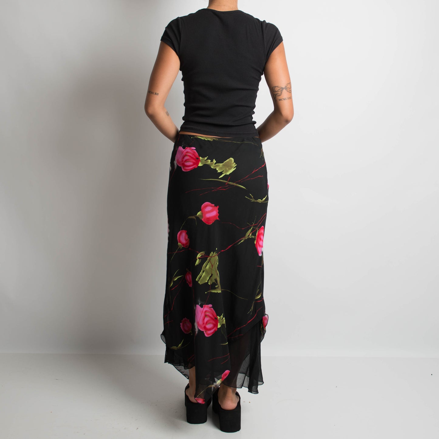 BLACK FLORAL MIDI SKIRT