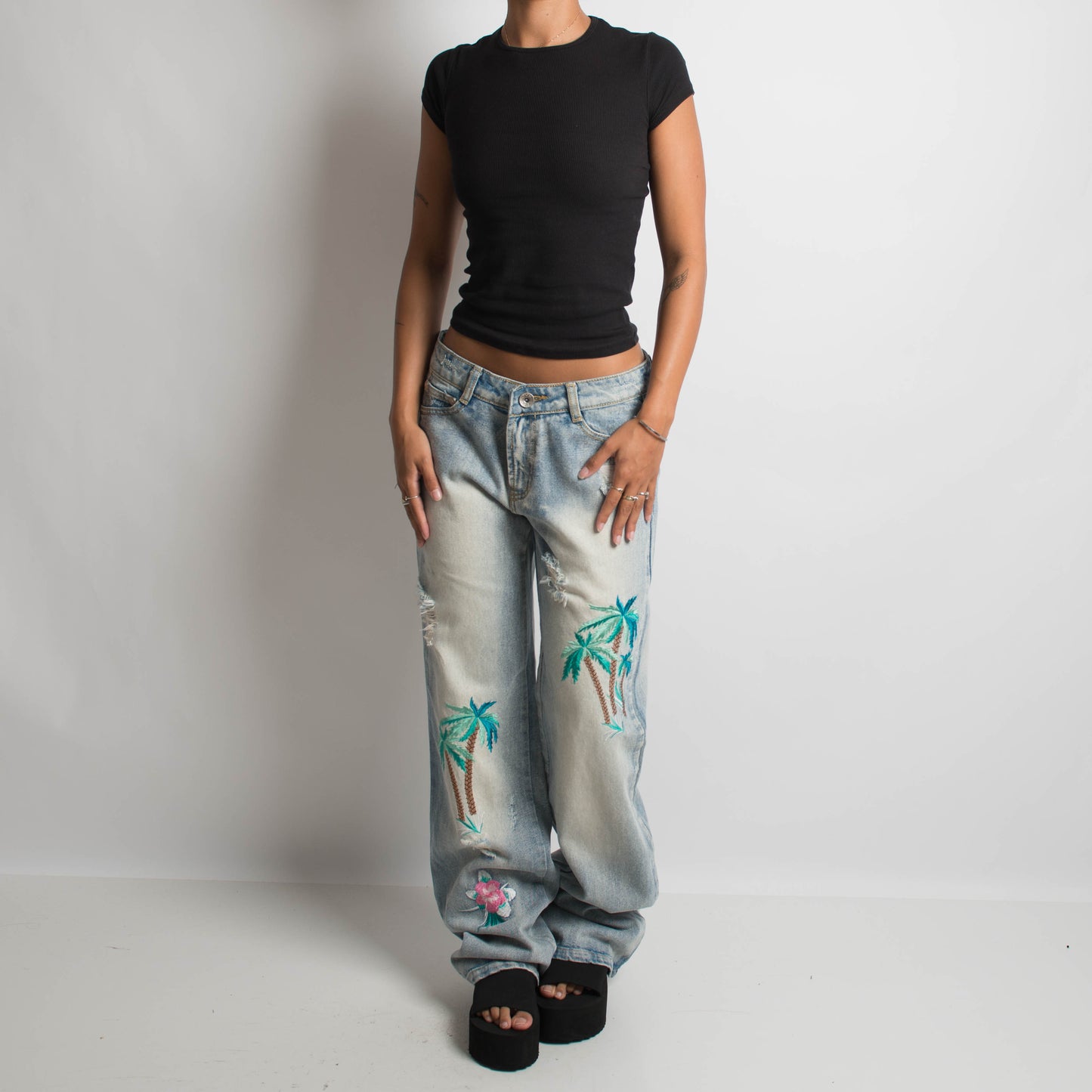 PALM TREE EMBROIDERED JEANS