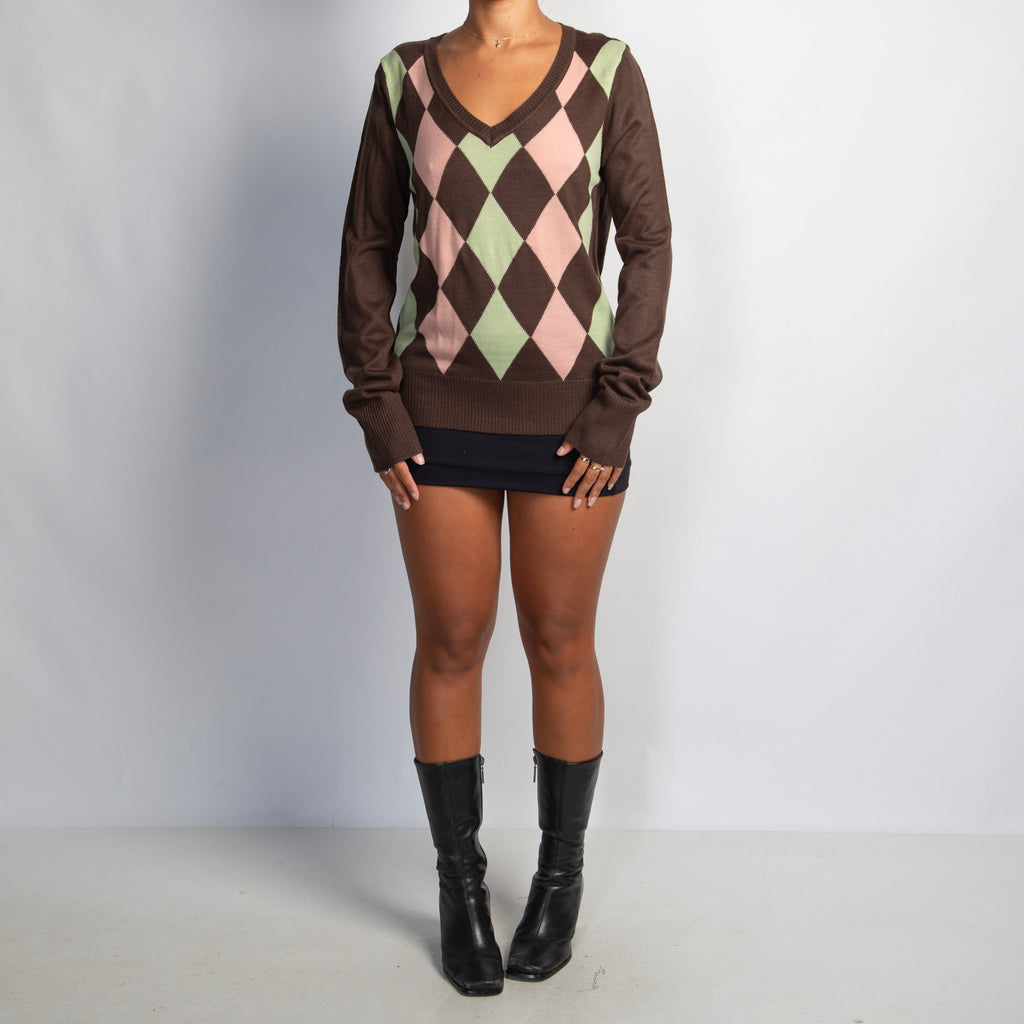 BROWN ARGYLE KNIT TOP