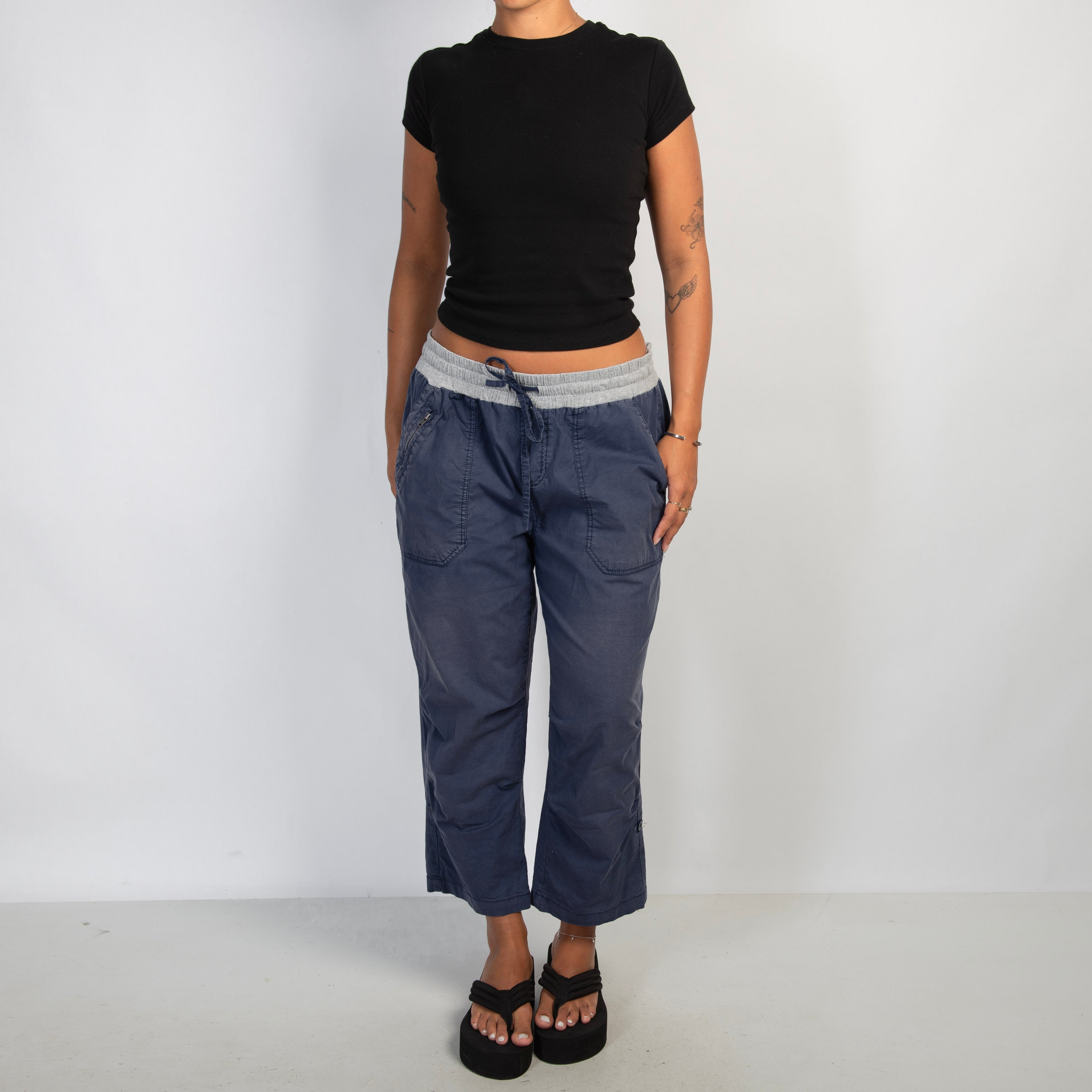 NAVY CROP CARGO PANTS