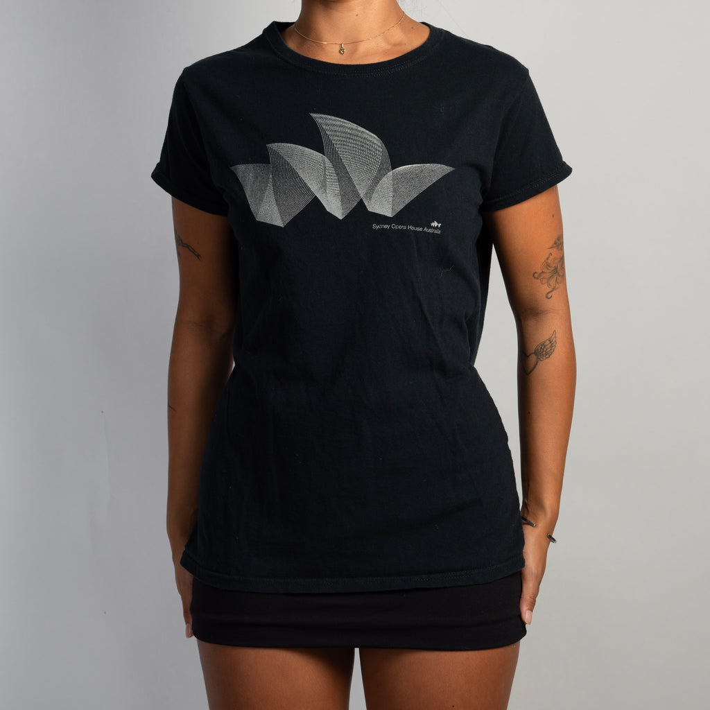 BLACK GRAPHIC TSHIRT