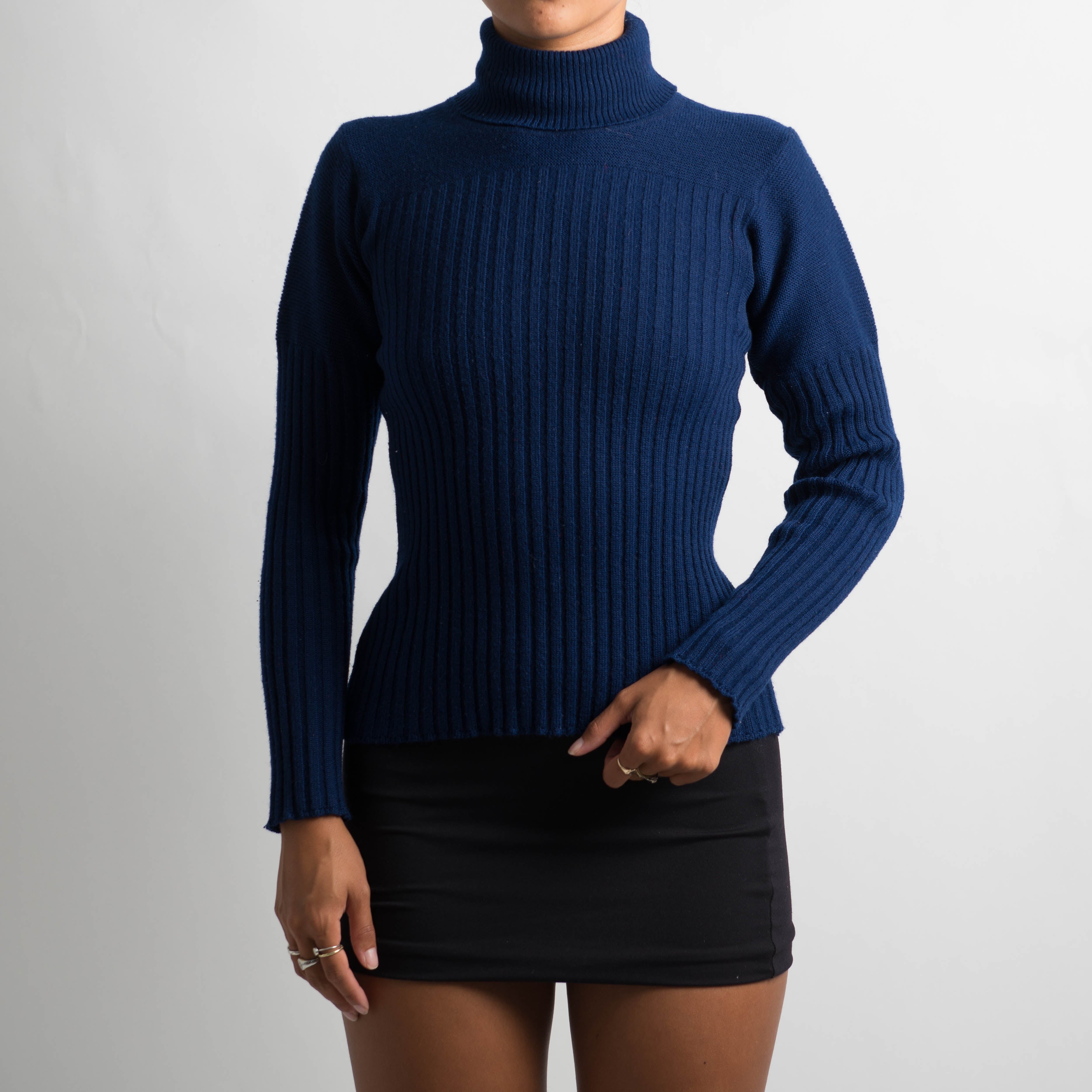 NAVY WOOL TURTLENECK