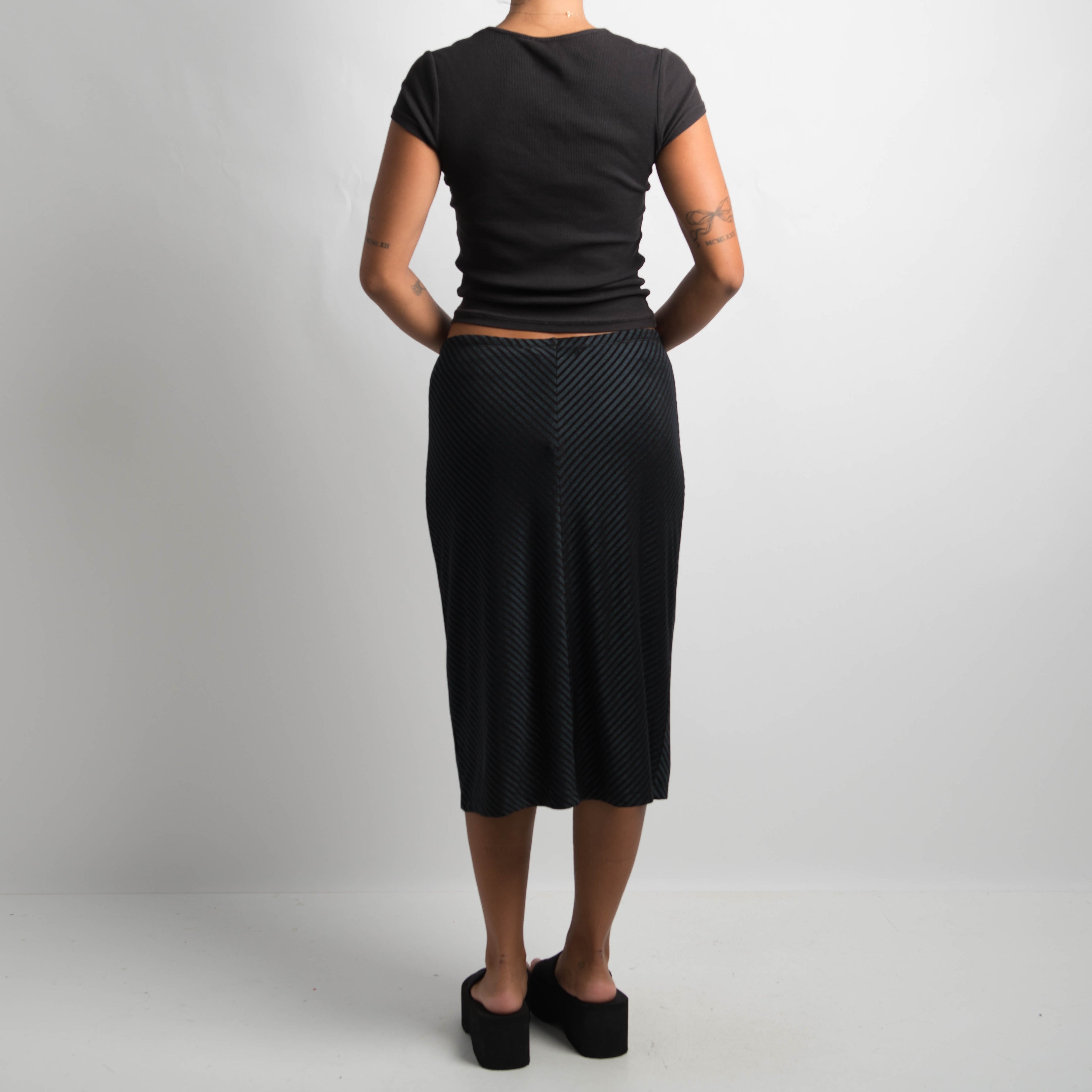 STRIPED STRETCH MIDI SKIRT