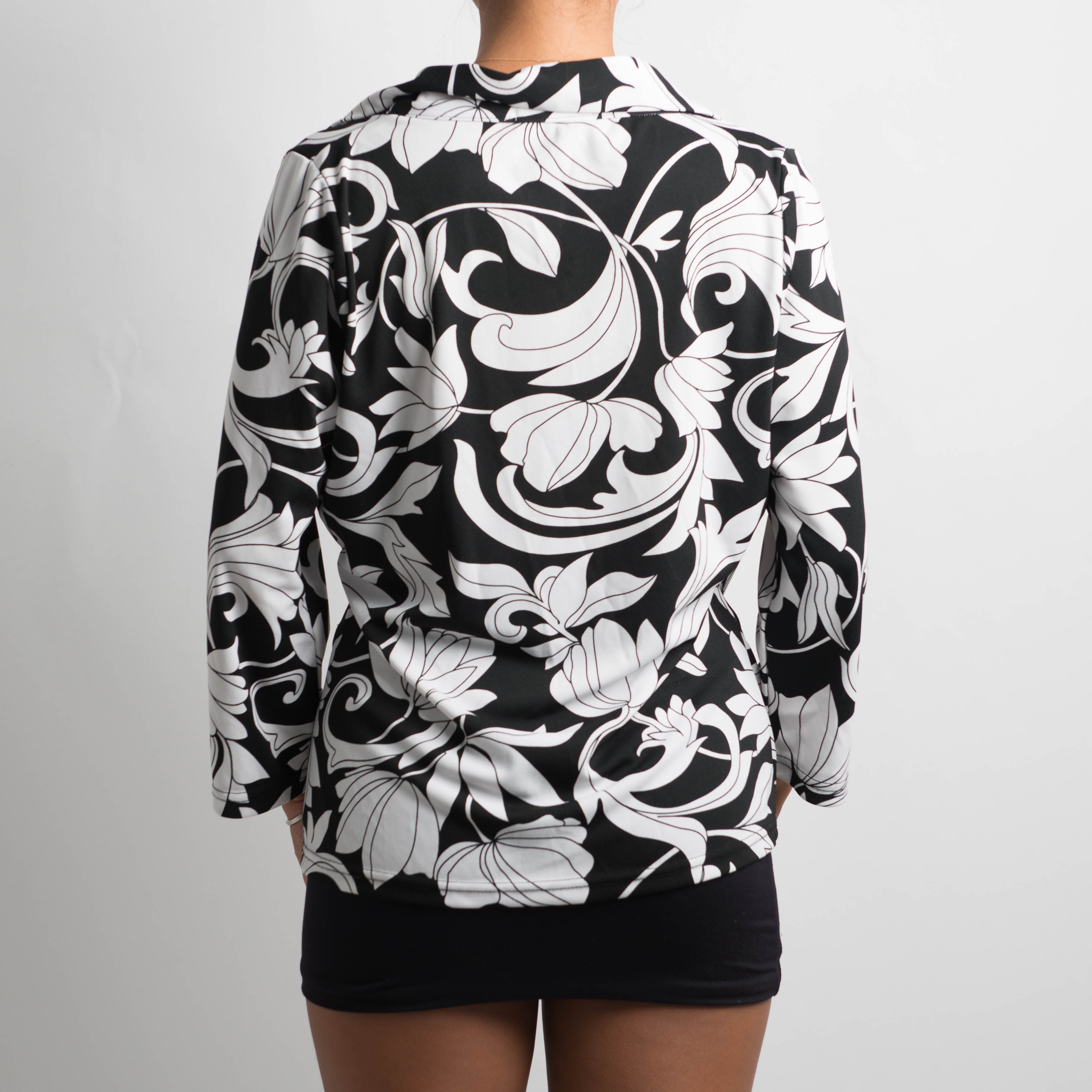 PATTERNED FAUX WRAP TOP