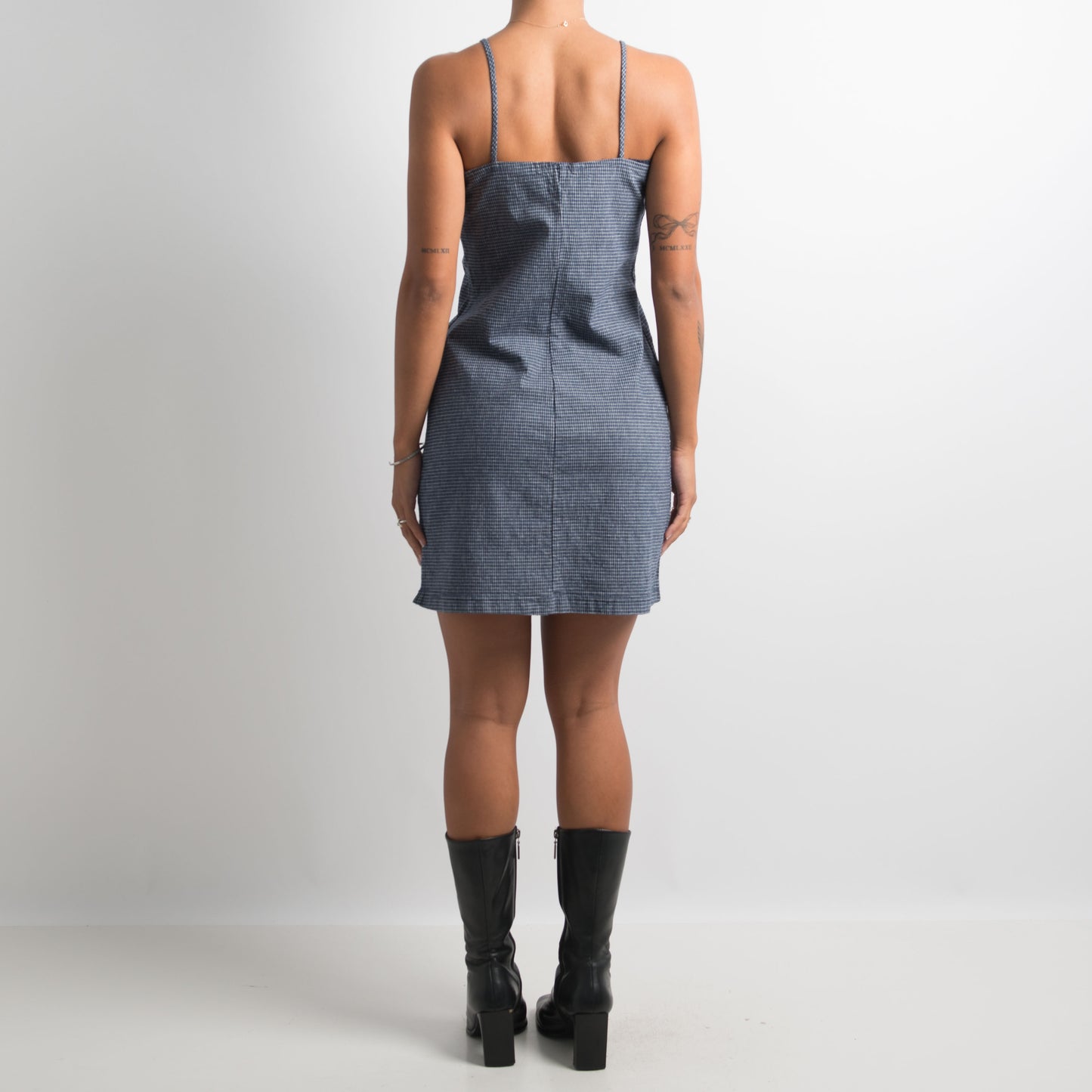 ROBE À CARREAUX BLEUS