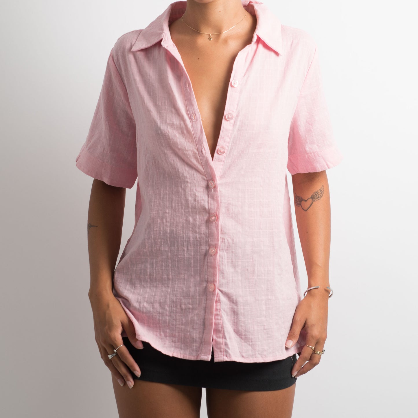 BLOUSE ROSE À MANCHES COURTES