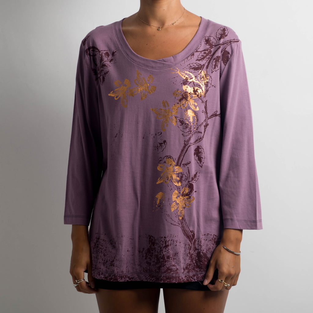 PURPLE GRAPHIC TOP