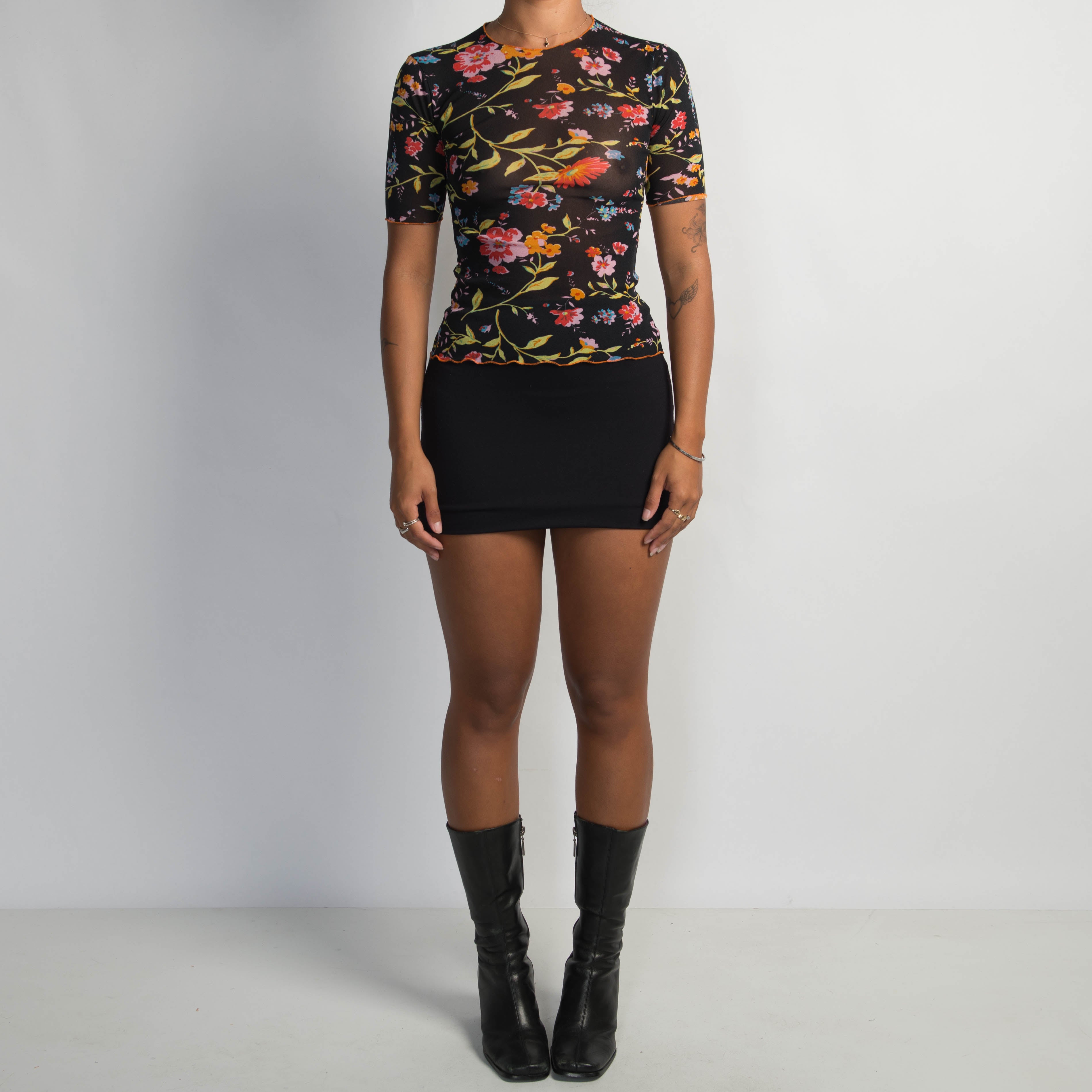 BLACK FLORAL MESH TOP