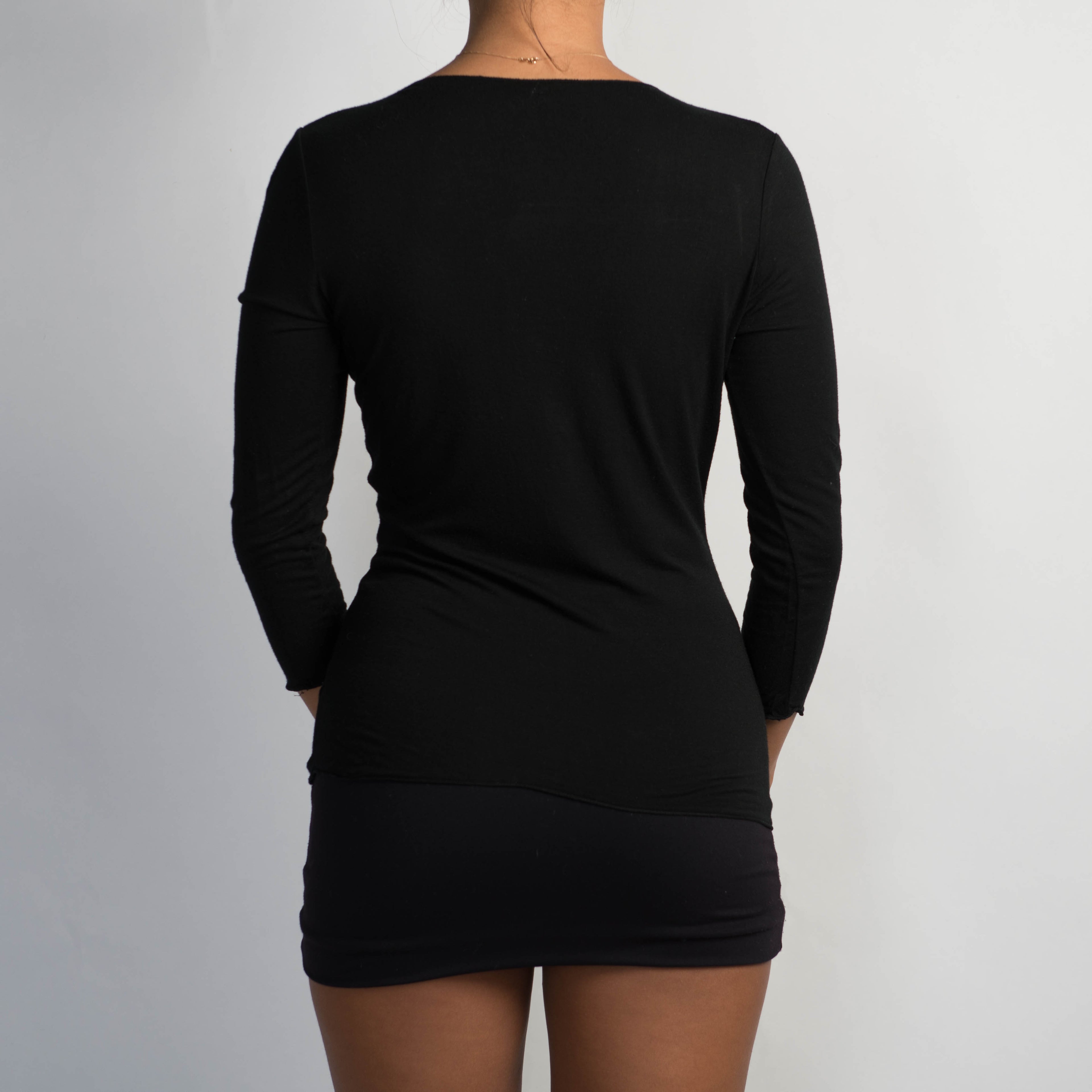 BLACK TWIST FRONT TOP