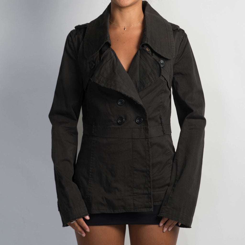 BLACK SHORT TRENCH COAT