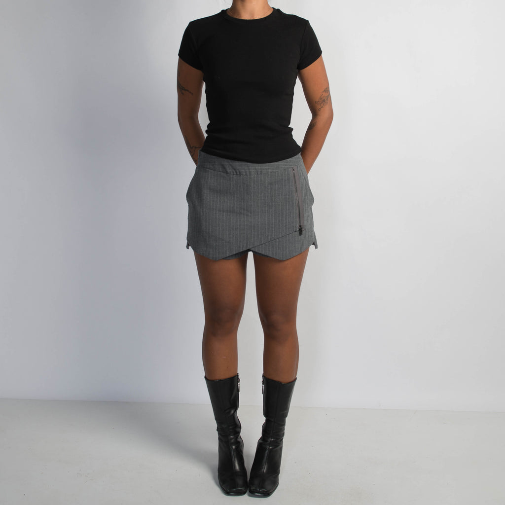 GREY STRIPE SKORT