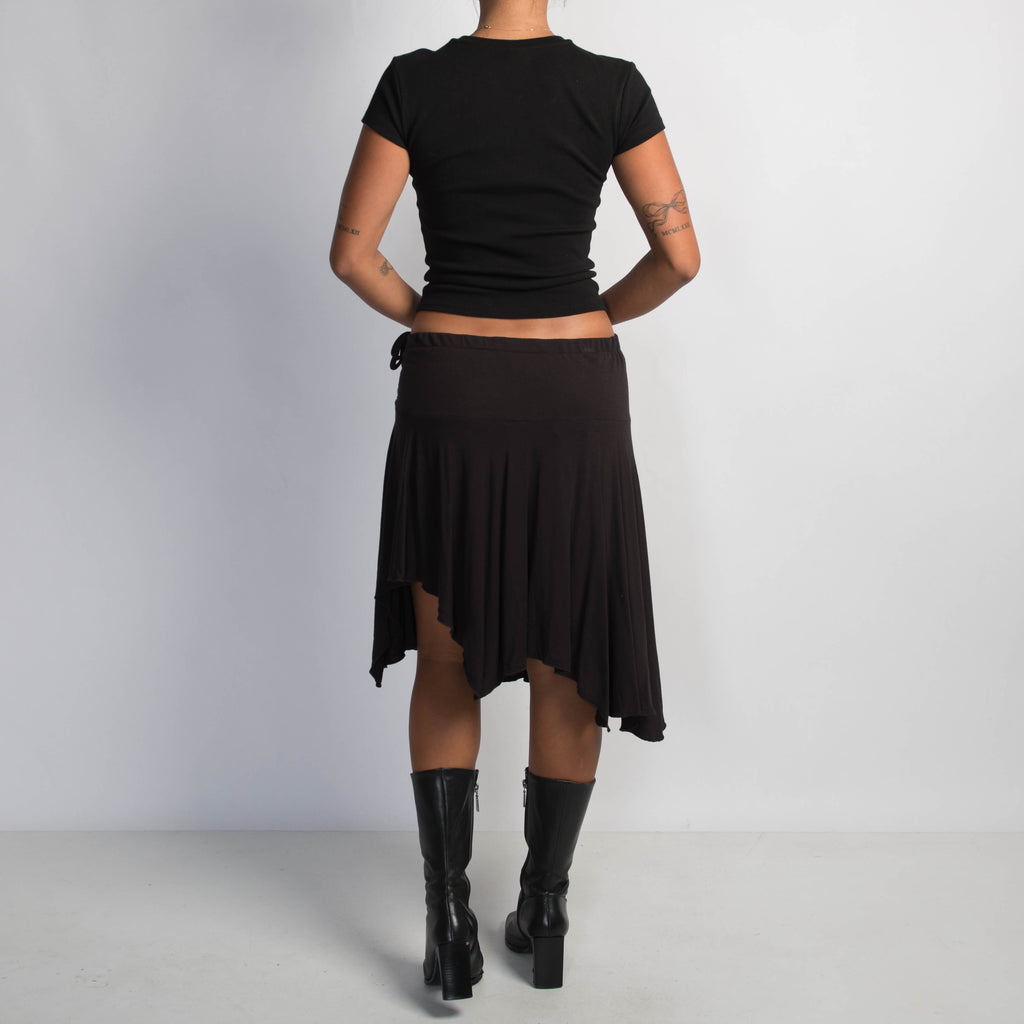 BLACK ASYMMETRIC SKIRT