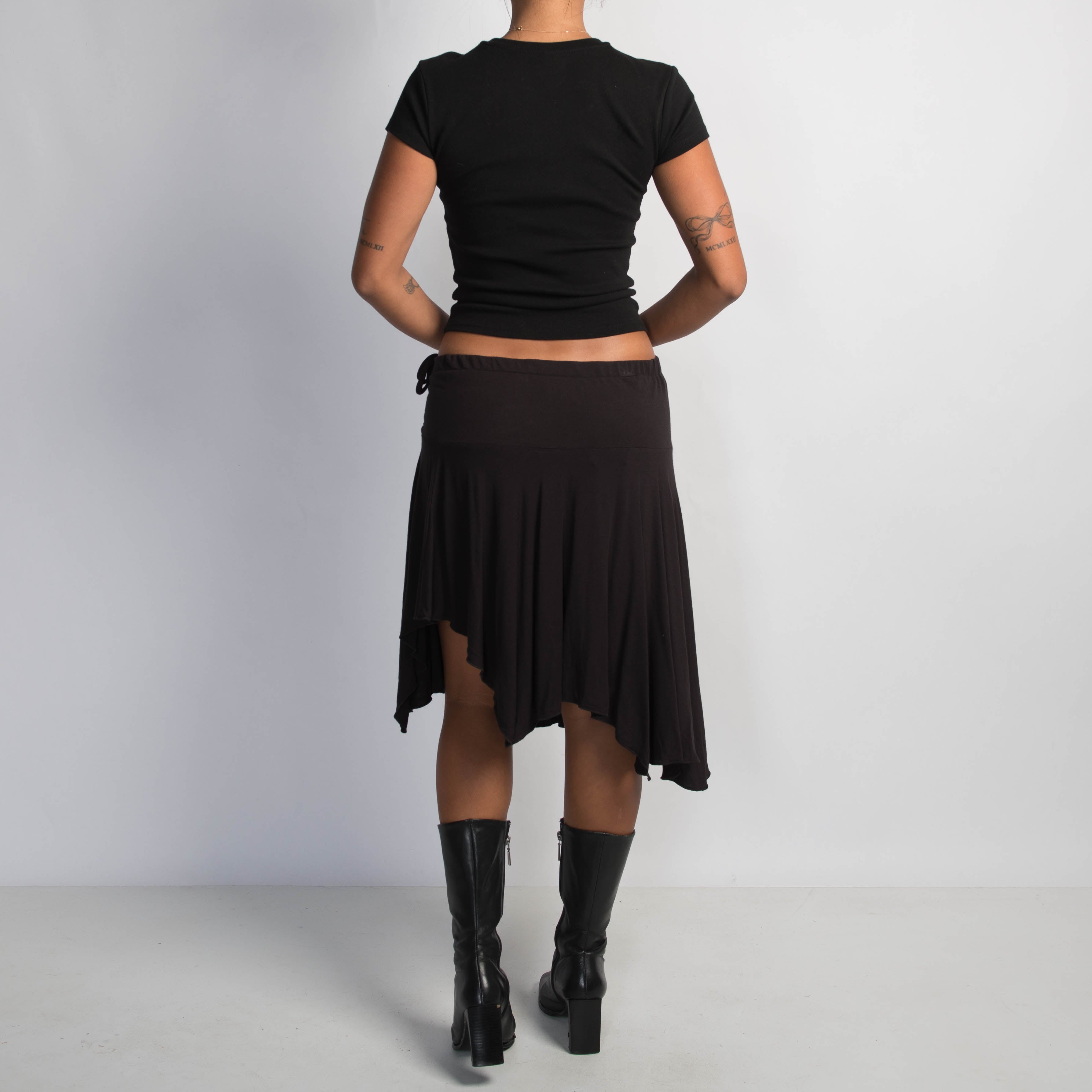BLACK ASYMMETRIC SKIRT