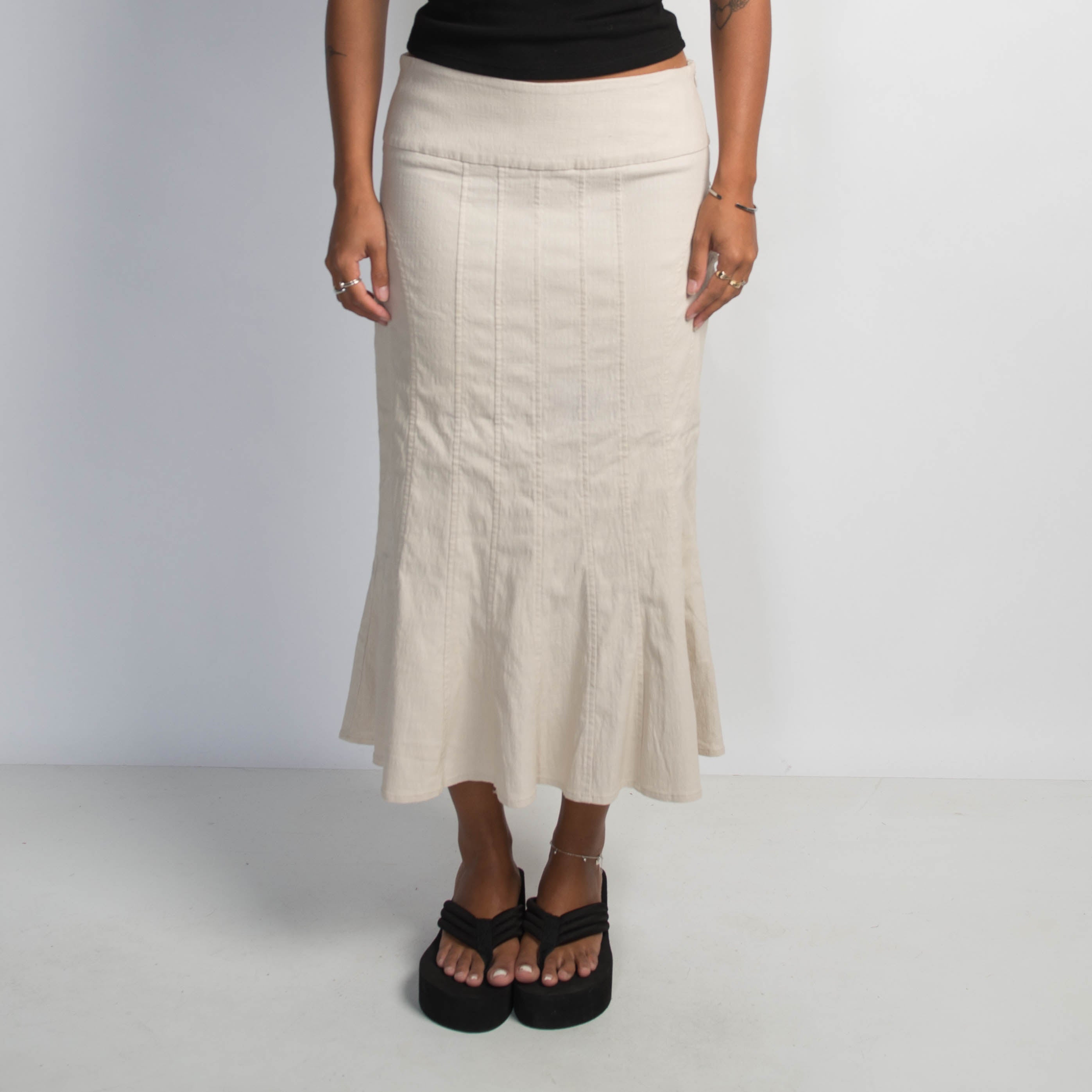 BEIGE LONGLINE SKIRT