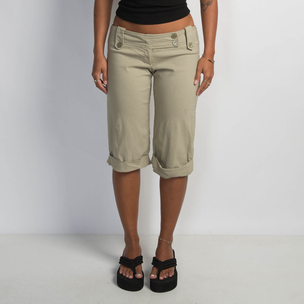 PALE KHAKI CROP PANTS